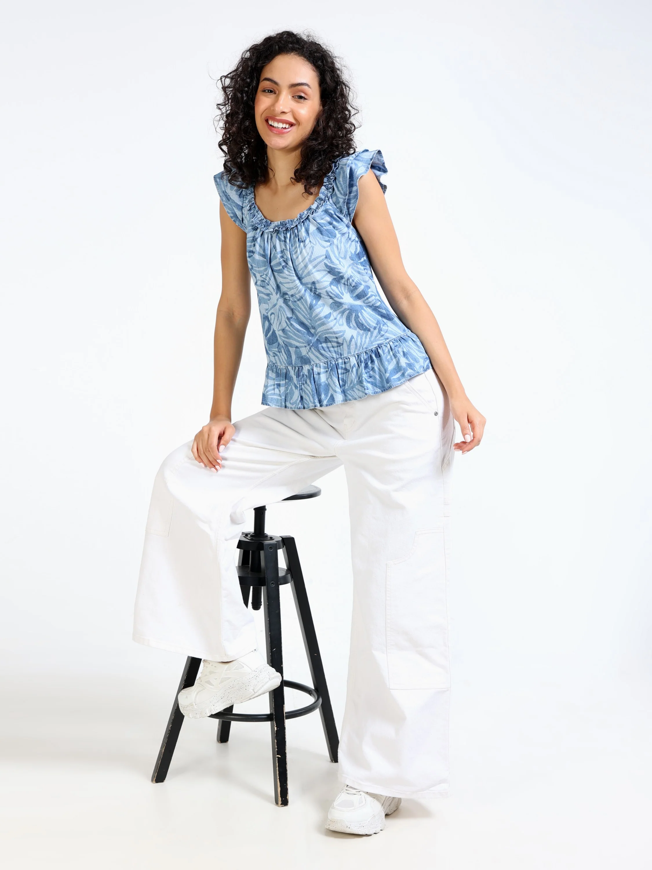 Women Blue Floral Print Top - Image 2