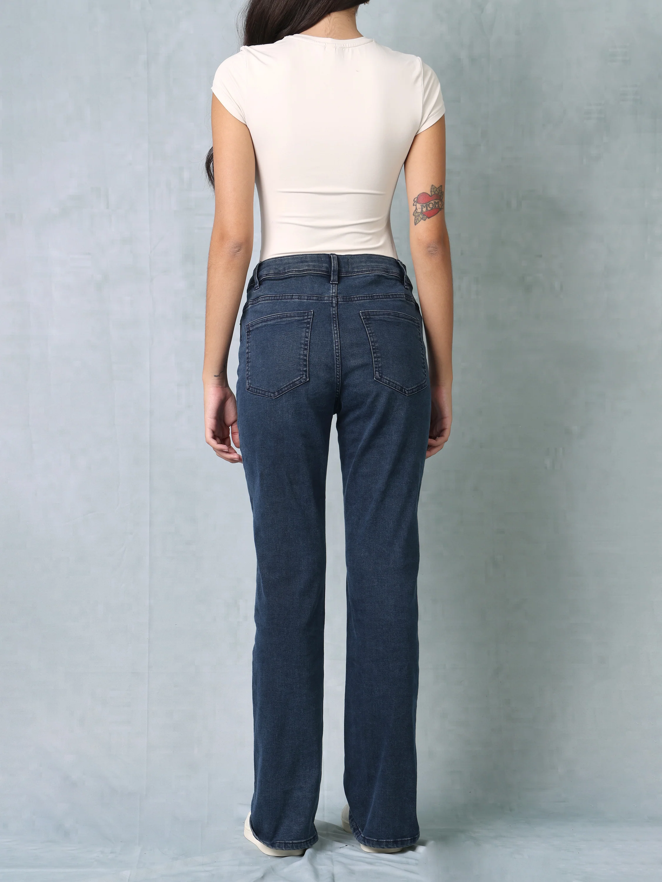Women Blue Straight Fit Jeans - Image 4
