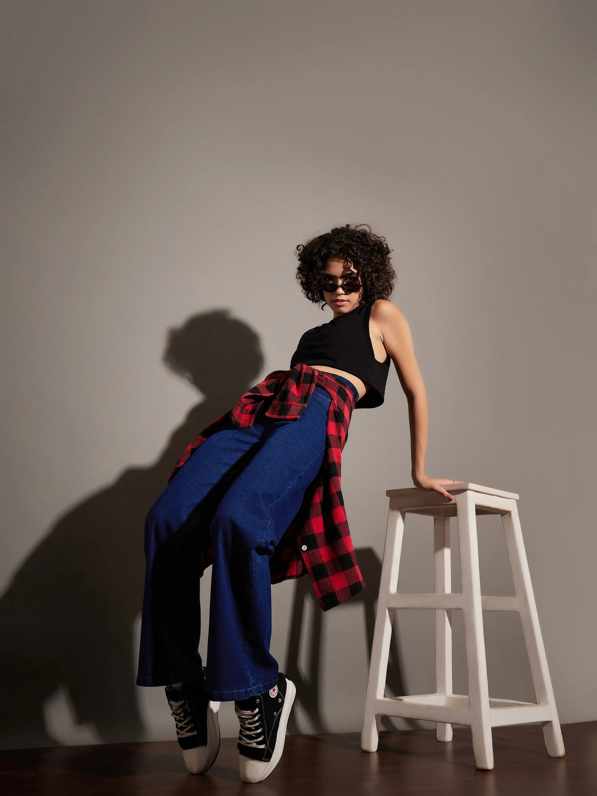 Women Blue Straight Fit Jeans - Image 6