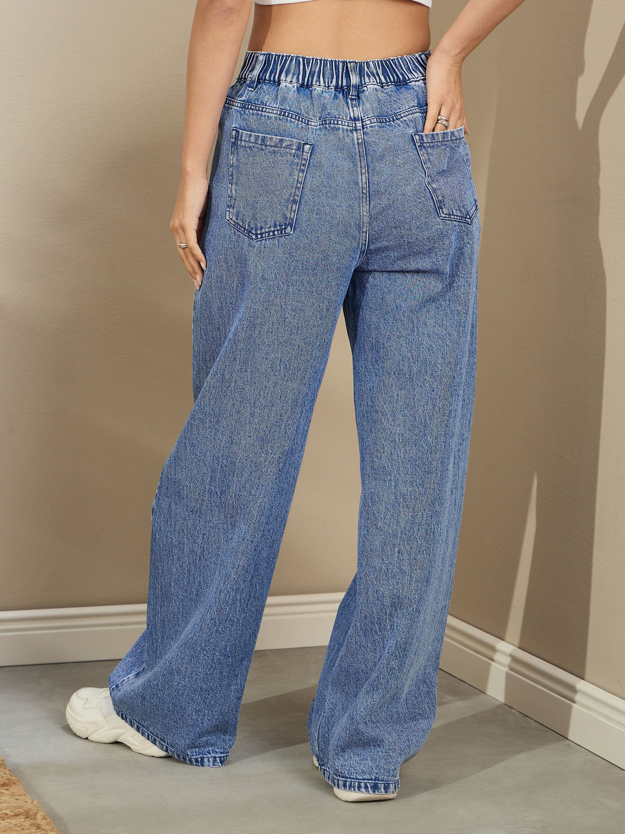 Women Blue Wash High Waist Straight Fit Jeans - Image 2