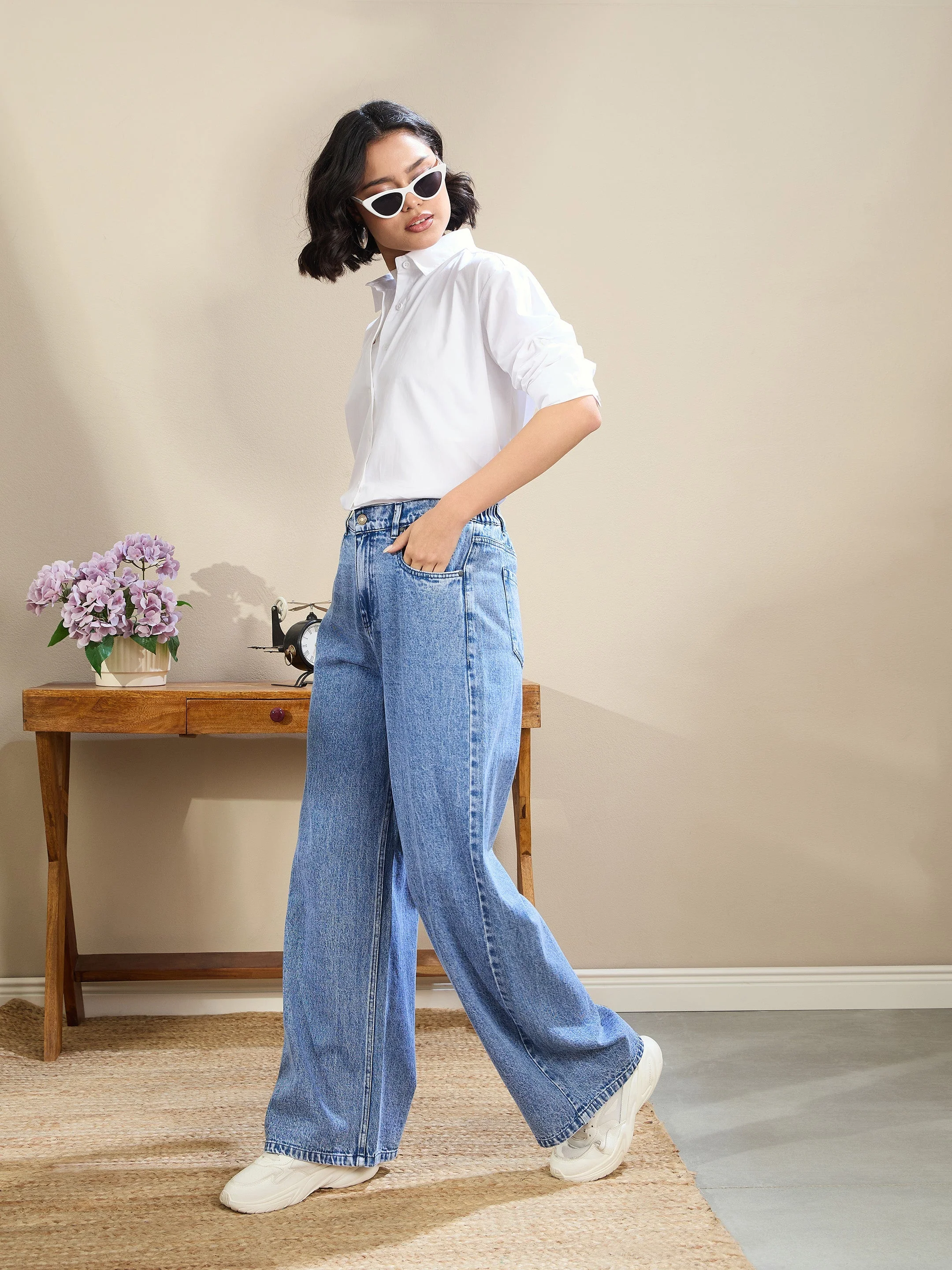 Women Blue Wash High Waist Straight Fit Jeans - Image 5