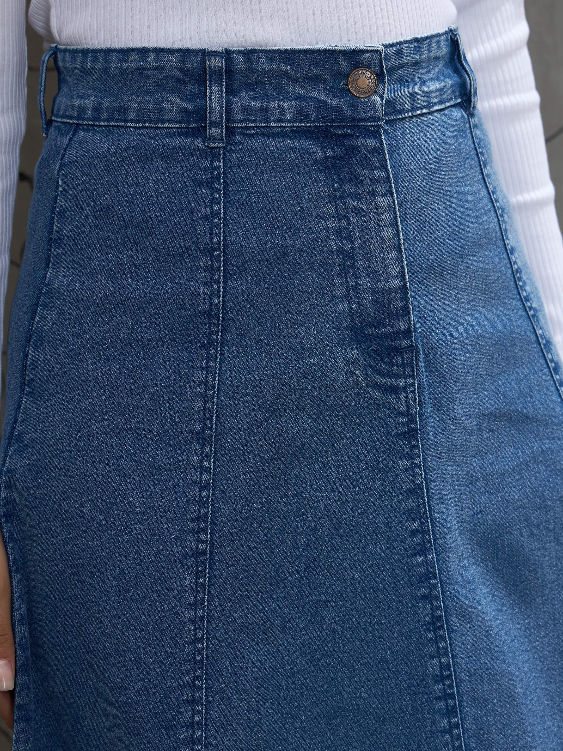 Women Blue Washed Denim Flared Hem Skirt - Image 4