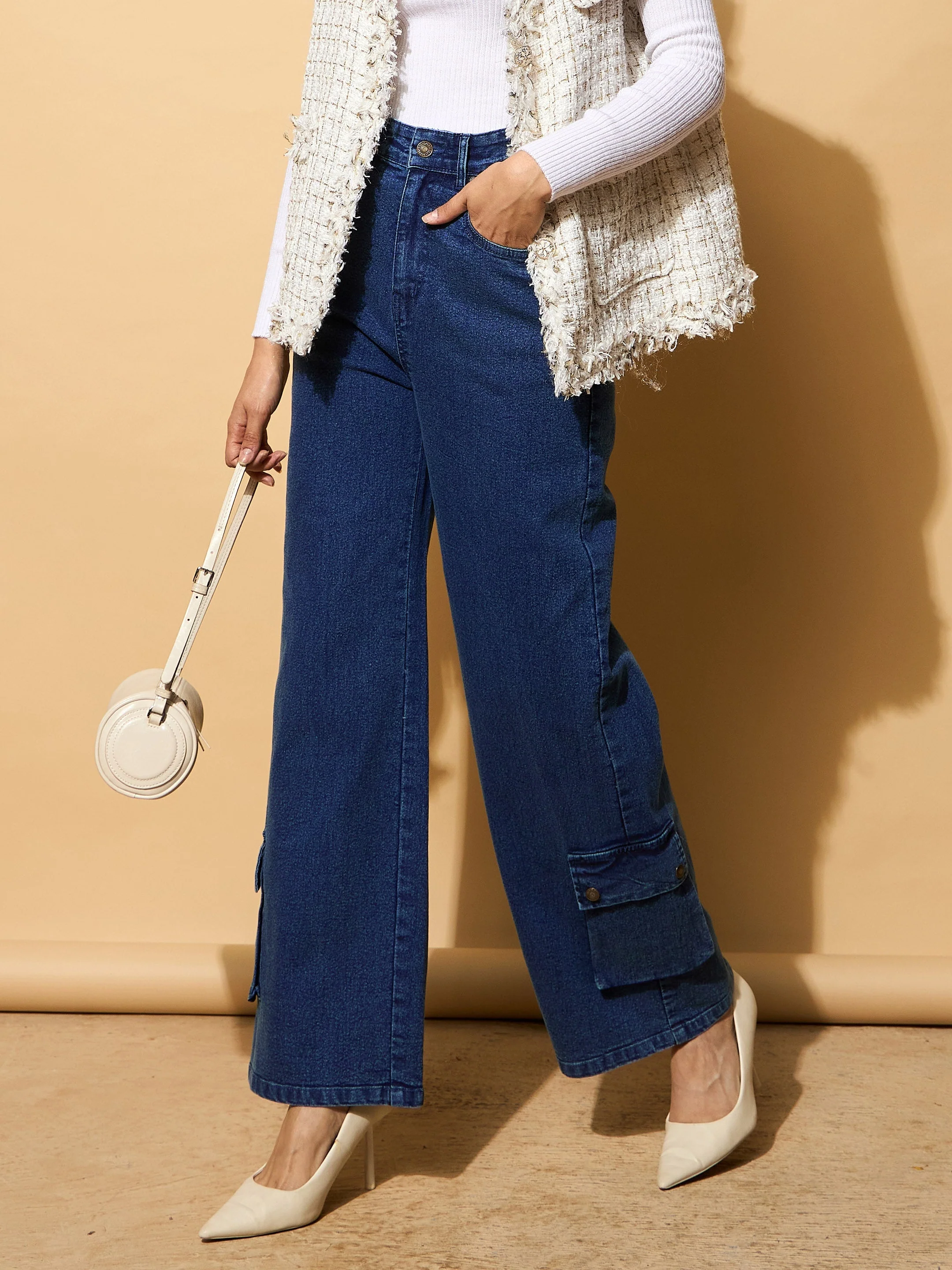 Women Blue Washed Hem Pocket Stretch Straight Jeans - Image 3