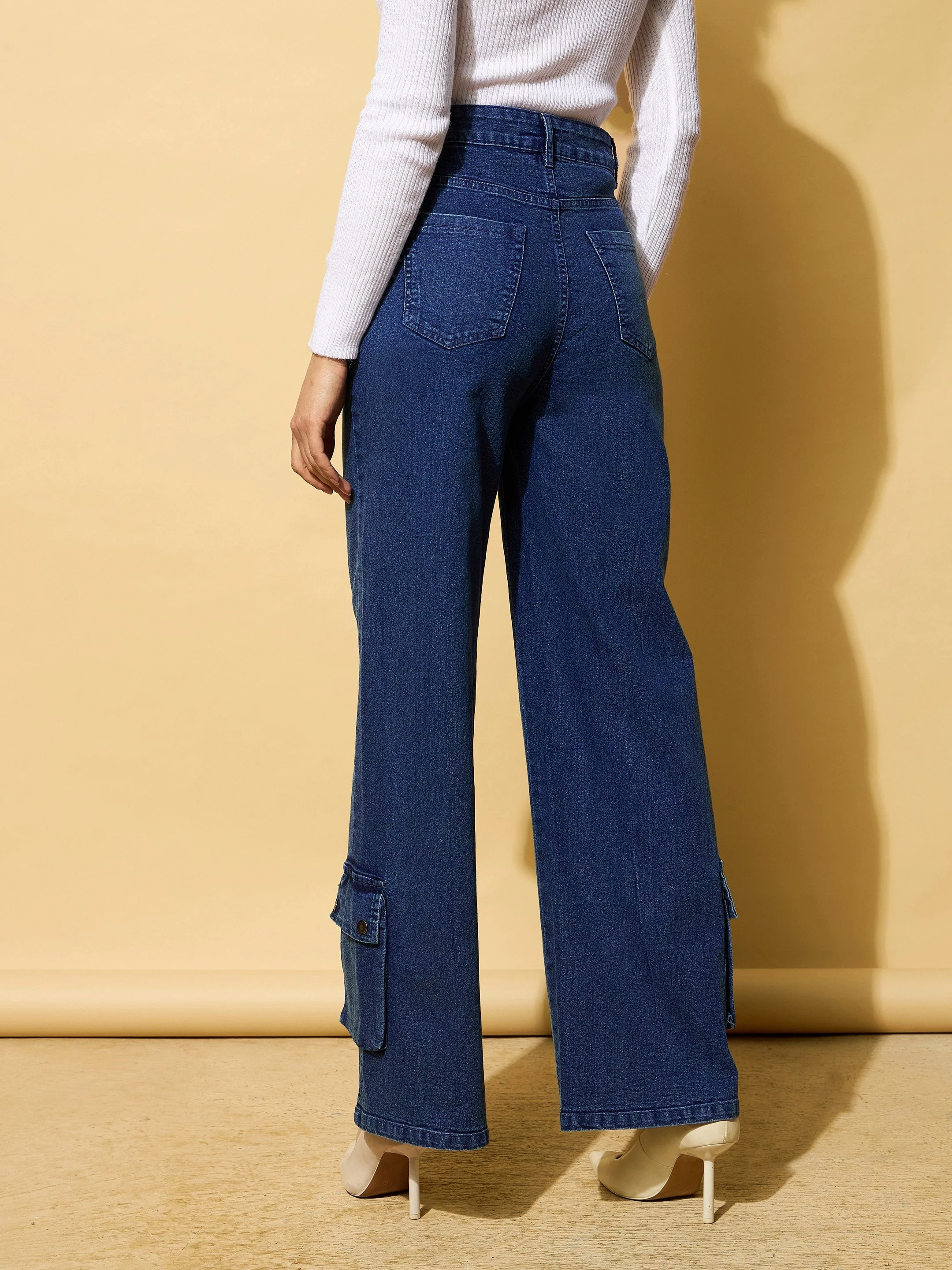 Women Blue Washed Hem Pocket Stretch Straight Jeans - Image 5
