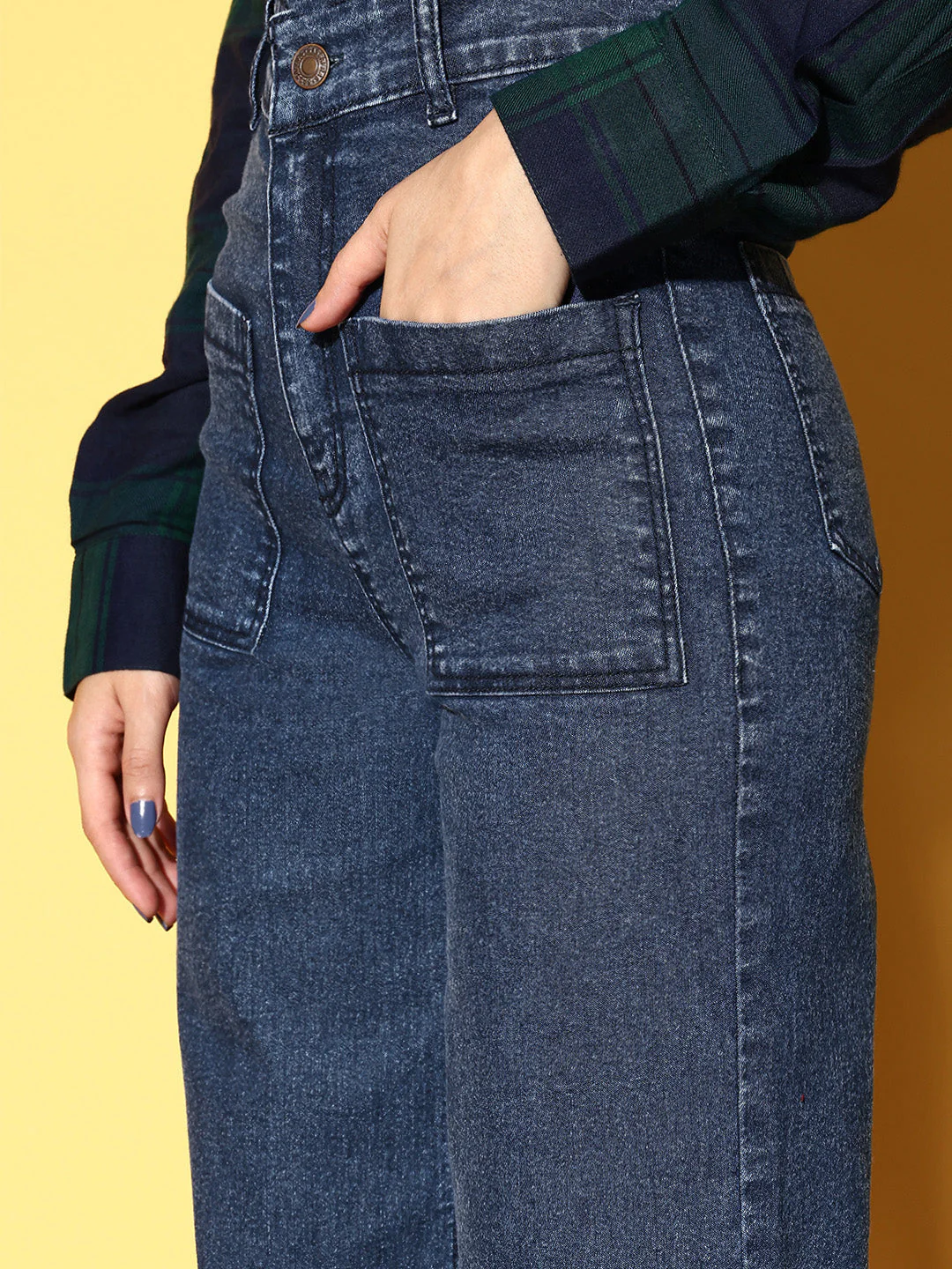 Women Blue Washed Multi Pocket Stretch Straight Jeans - Image 3
