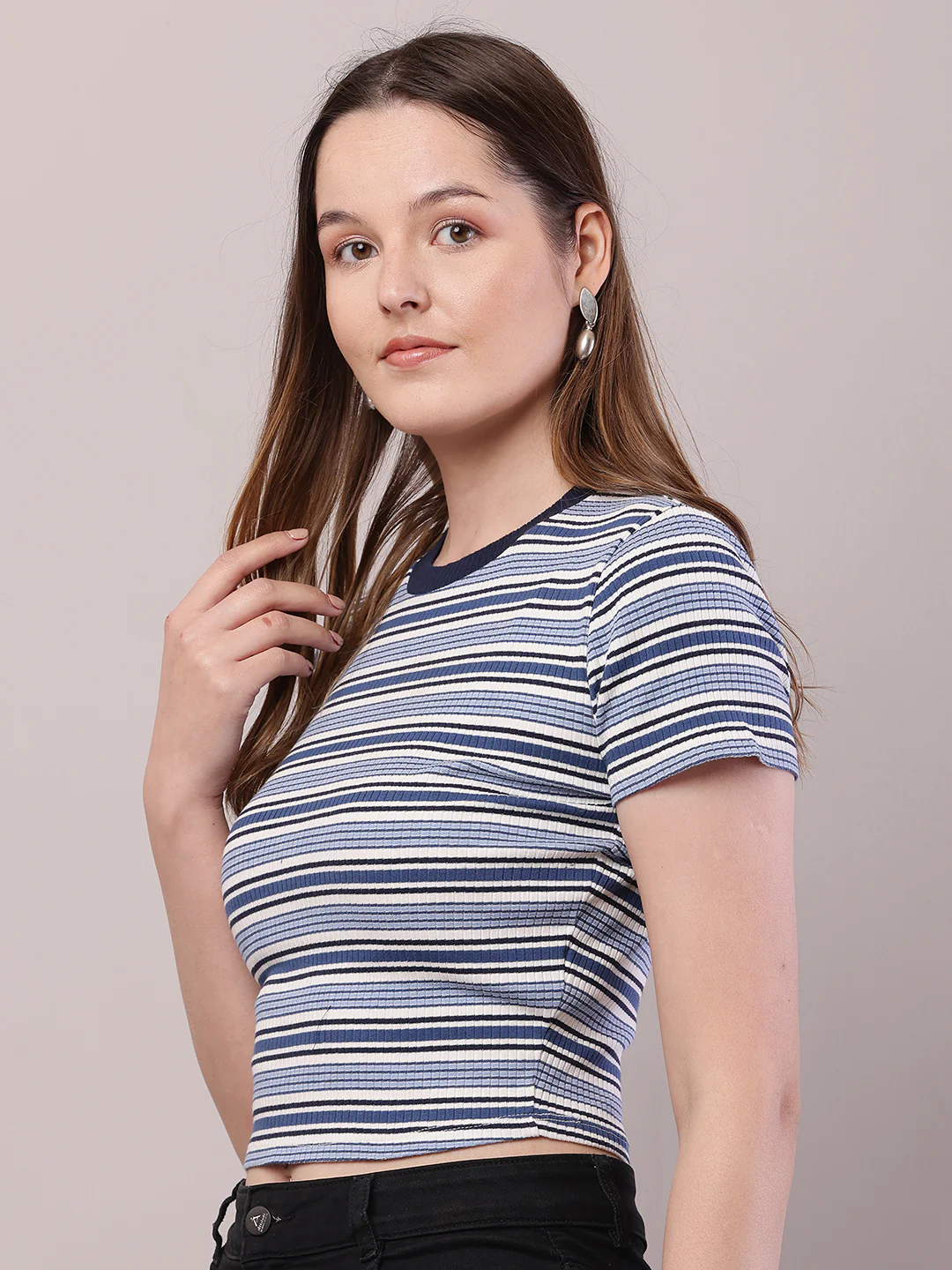 Women Blue-White Cotton Round Neck Crop Top - Image 2