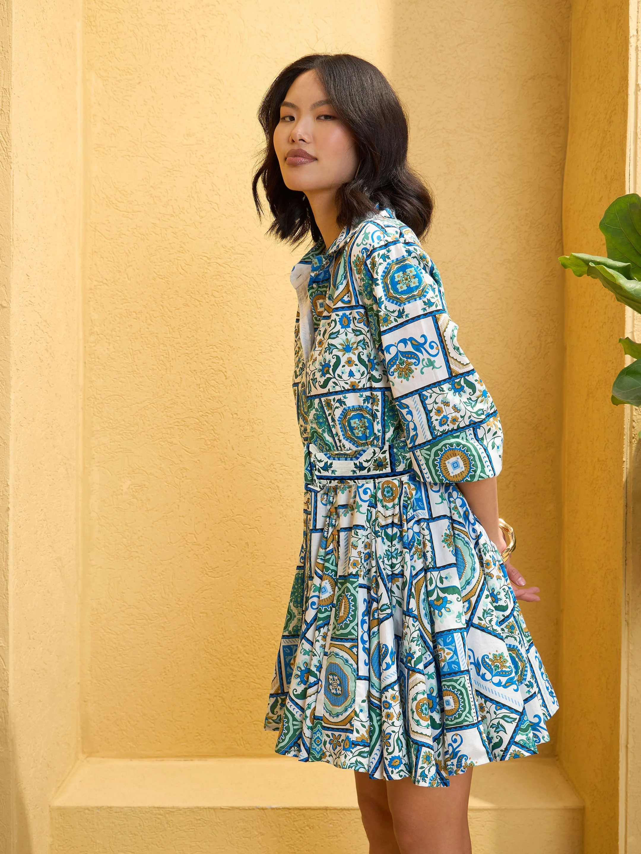 Women Blue & White Floral Flared Short Belt Shirt Dress - Image 2