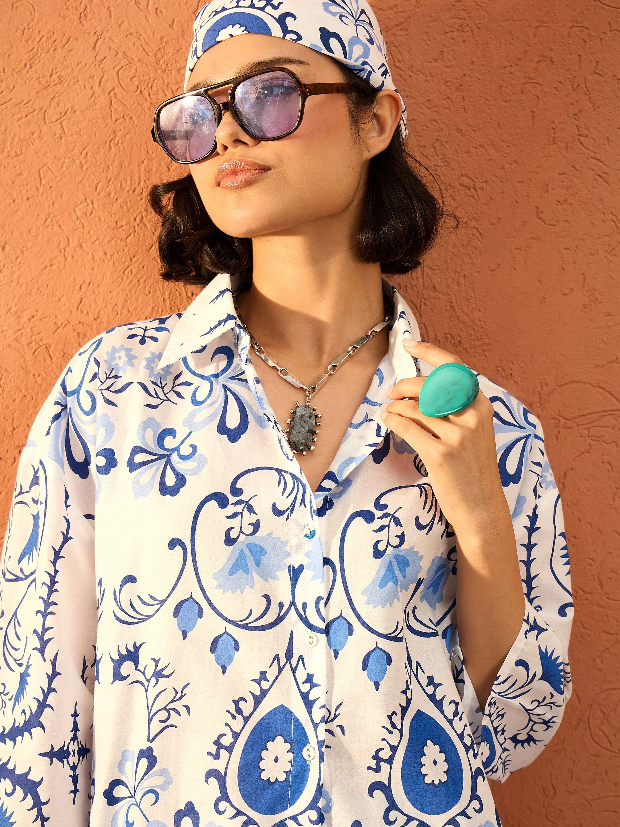 Women Blue & White Floral Oversized Shirt With Shorts - Image 2