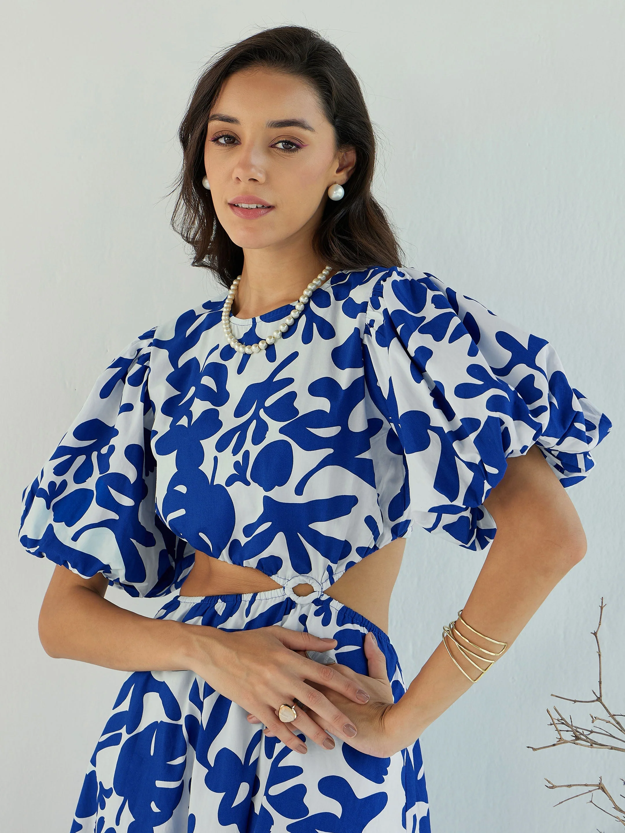 Women Blue & White Floral Side Cut Out Midi Dress - Image 3