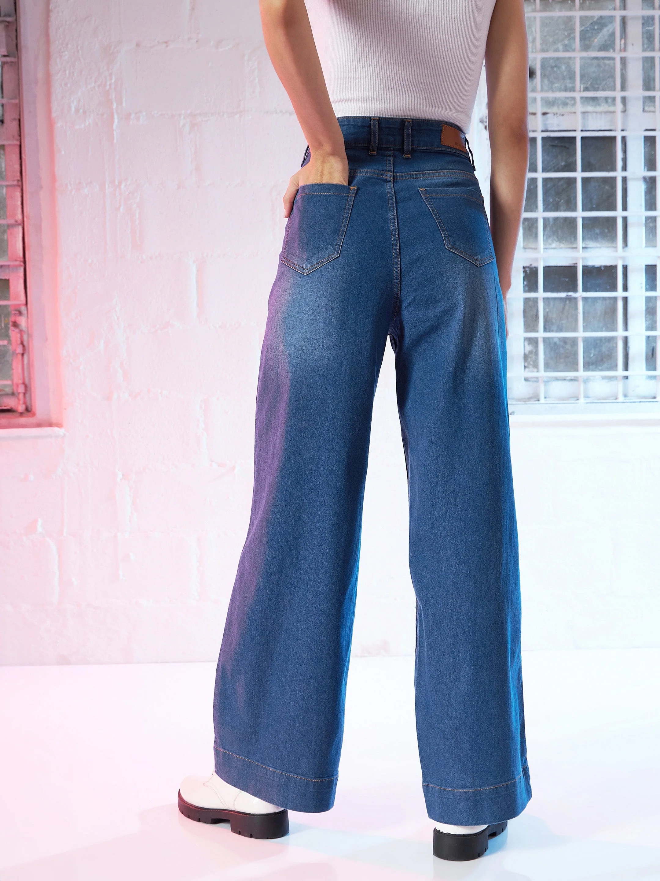 Women Blue Wide Leg Jeans - Image 5