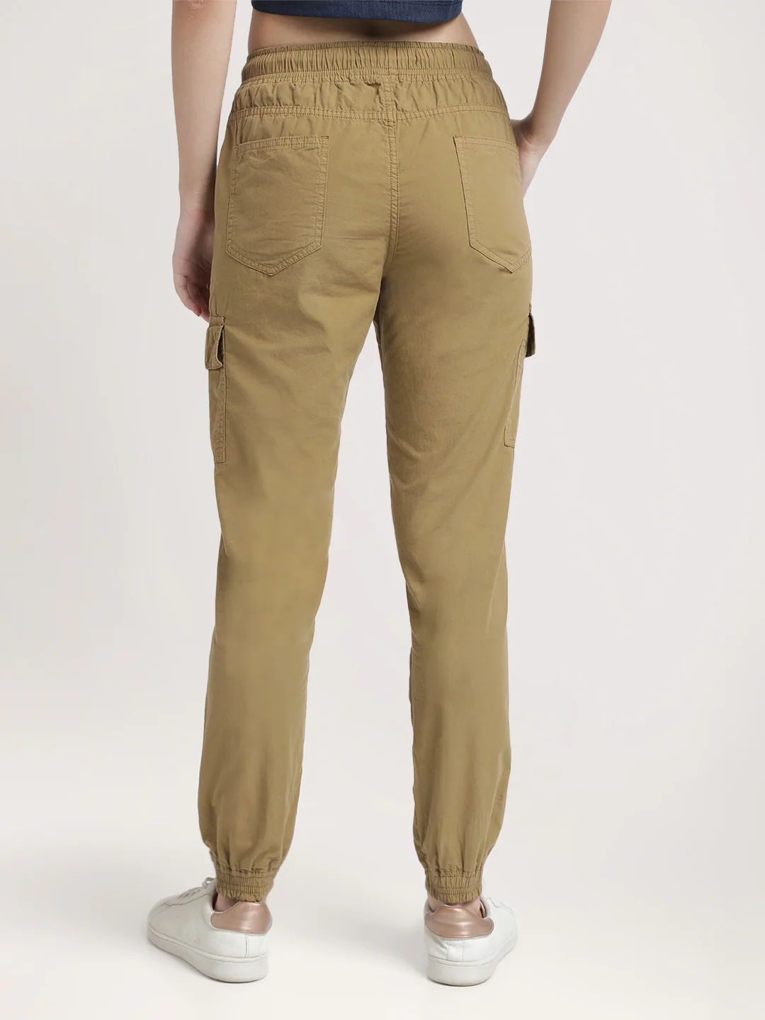 Women Bronze-Toned Cargo Joggers Trousers - Image 4