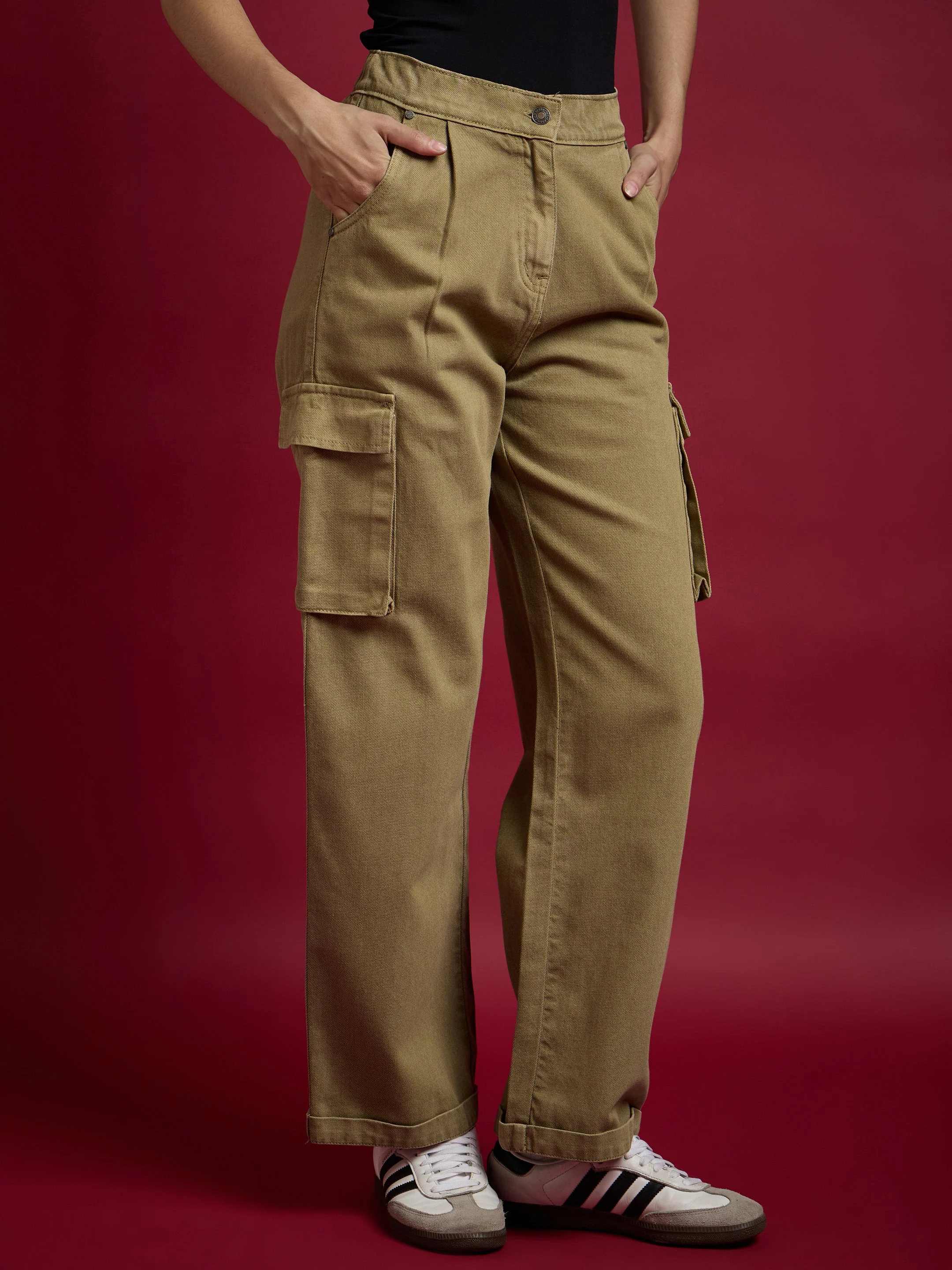 Women Brown Box Pockets Straight Cargo Pants - Image 3