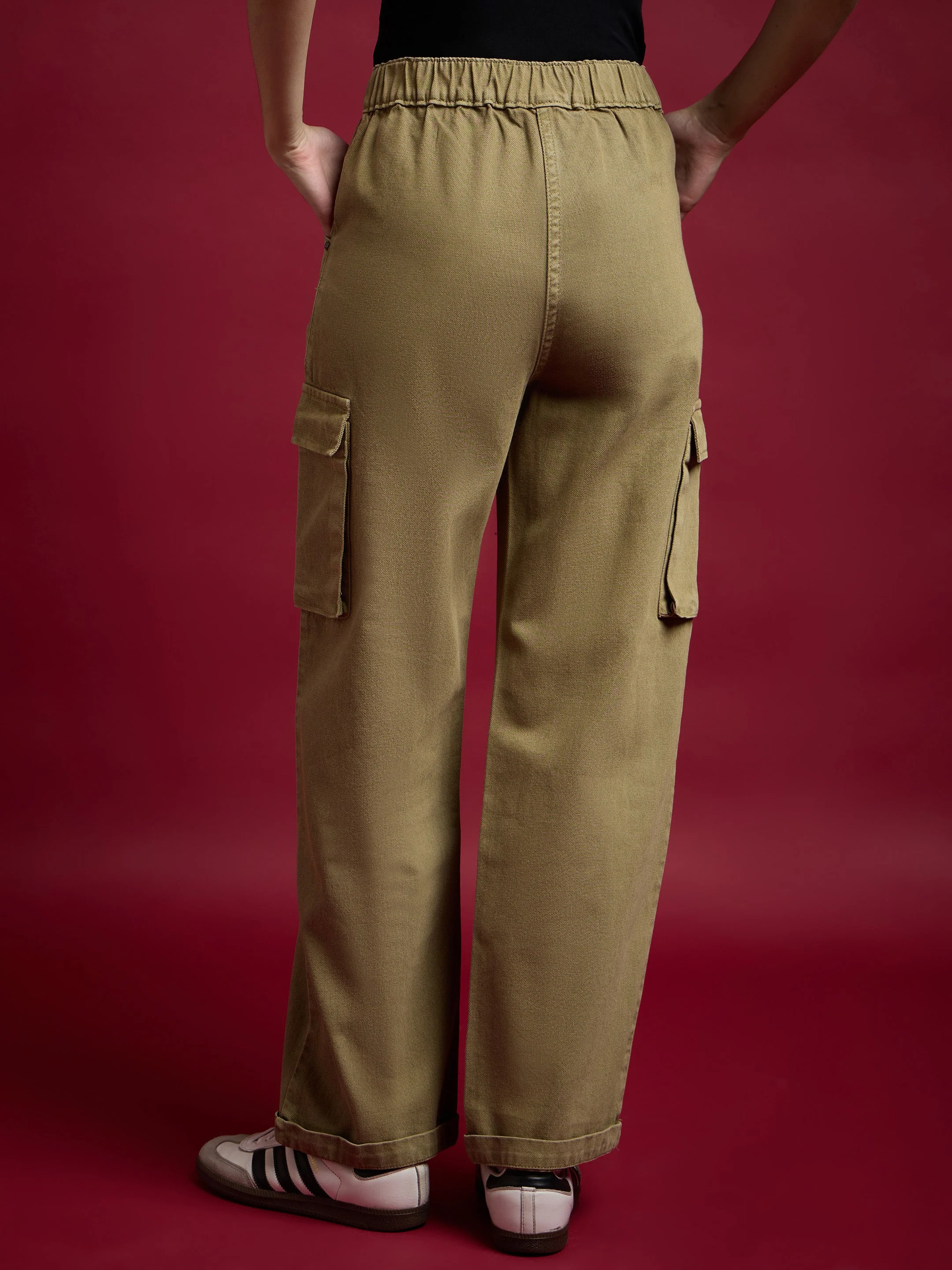 Women Brown Box Pockets Straight Cargo Pants - Image 6