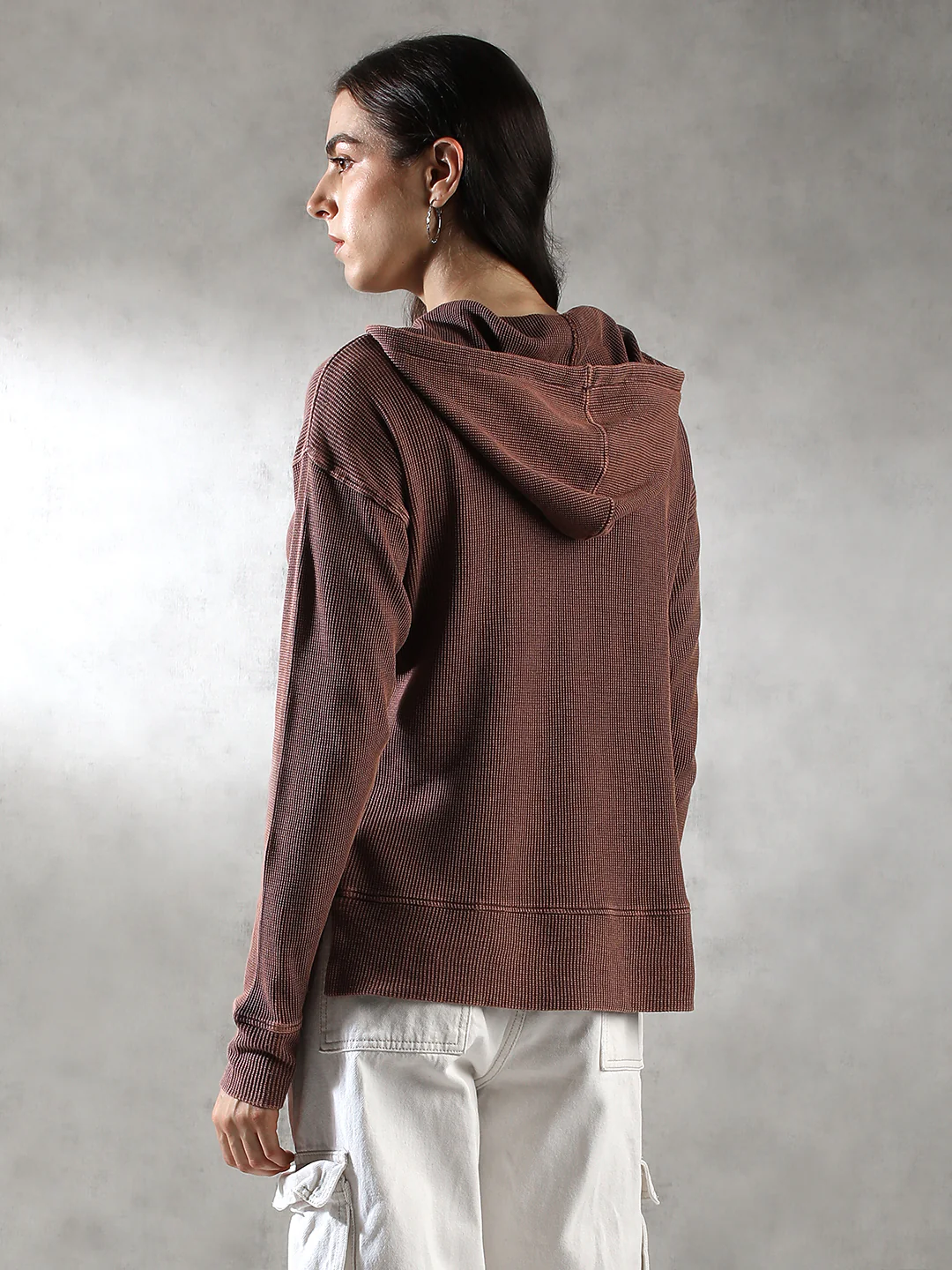 Women Brown Ribbed Textured Hoodie - Image 4