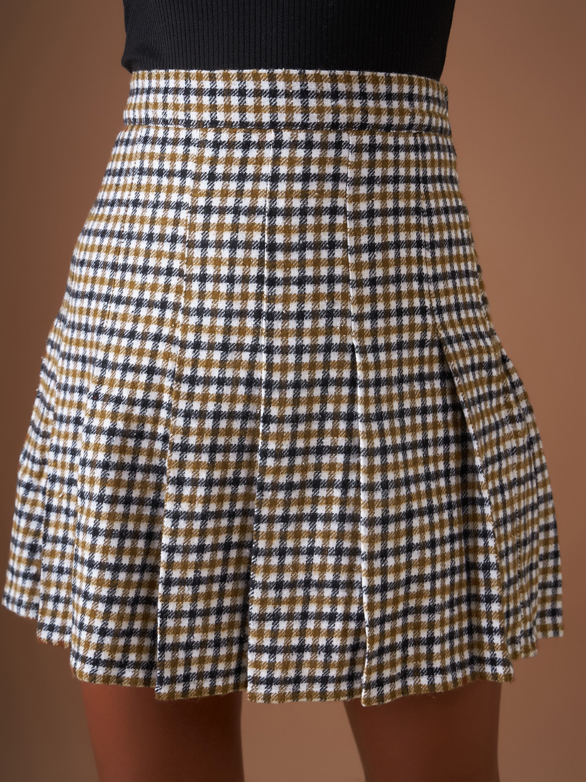 Women Brown Flannel Check Pleated Mini Skirt - Image 4