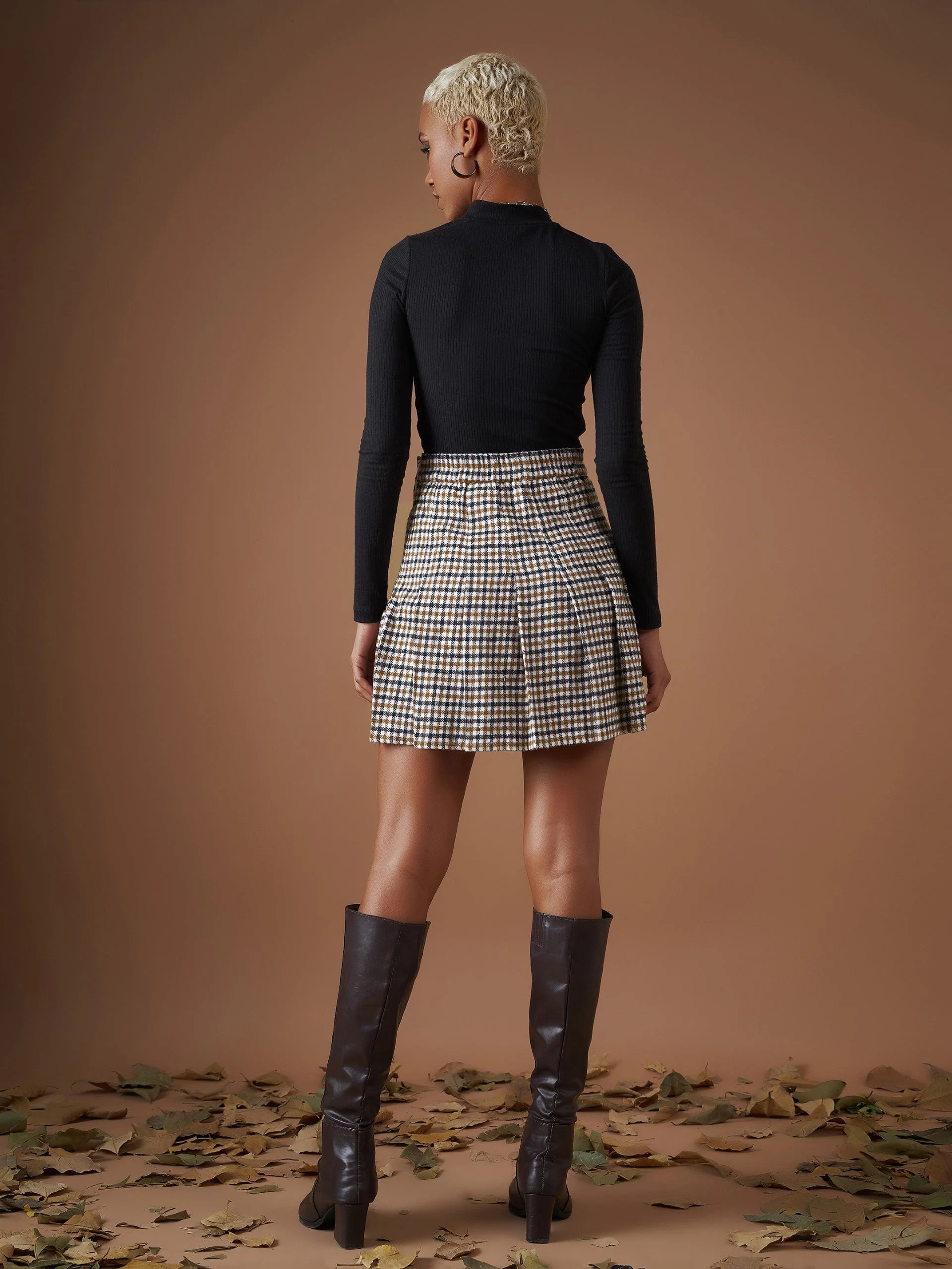 Women Brown Flannel Check Pleated Mini Skirt - Image 5