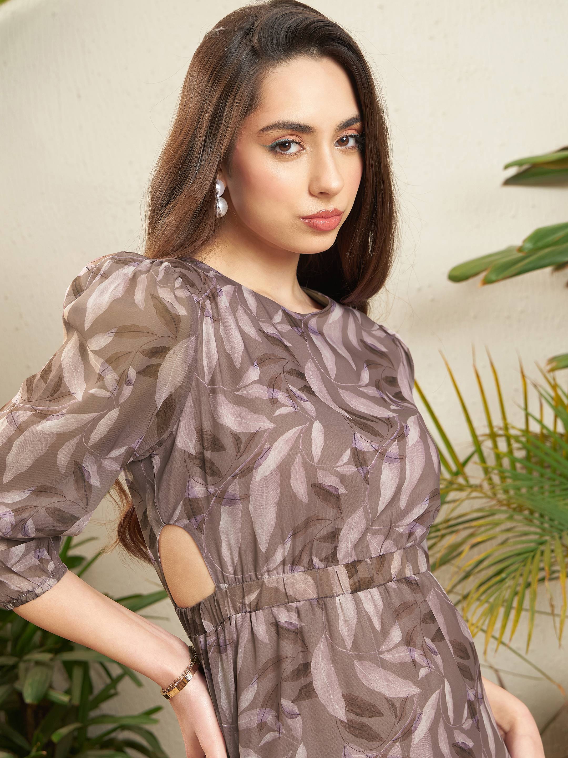 Women Brown Floral Waist Cut-Out Tiered Dress - Image 3