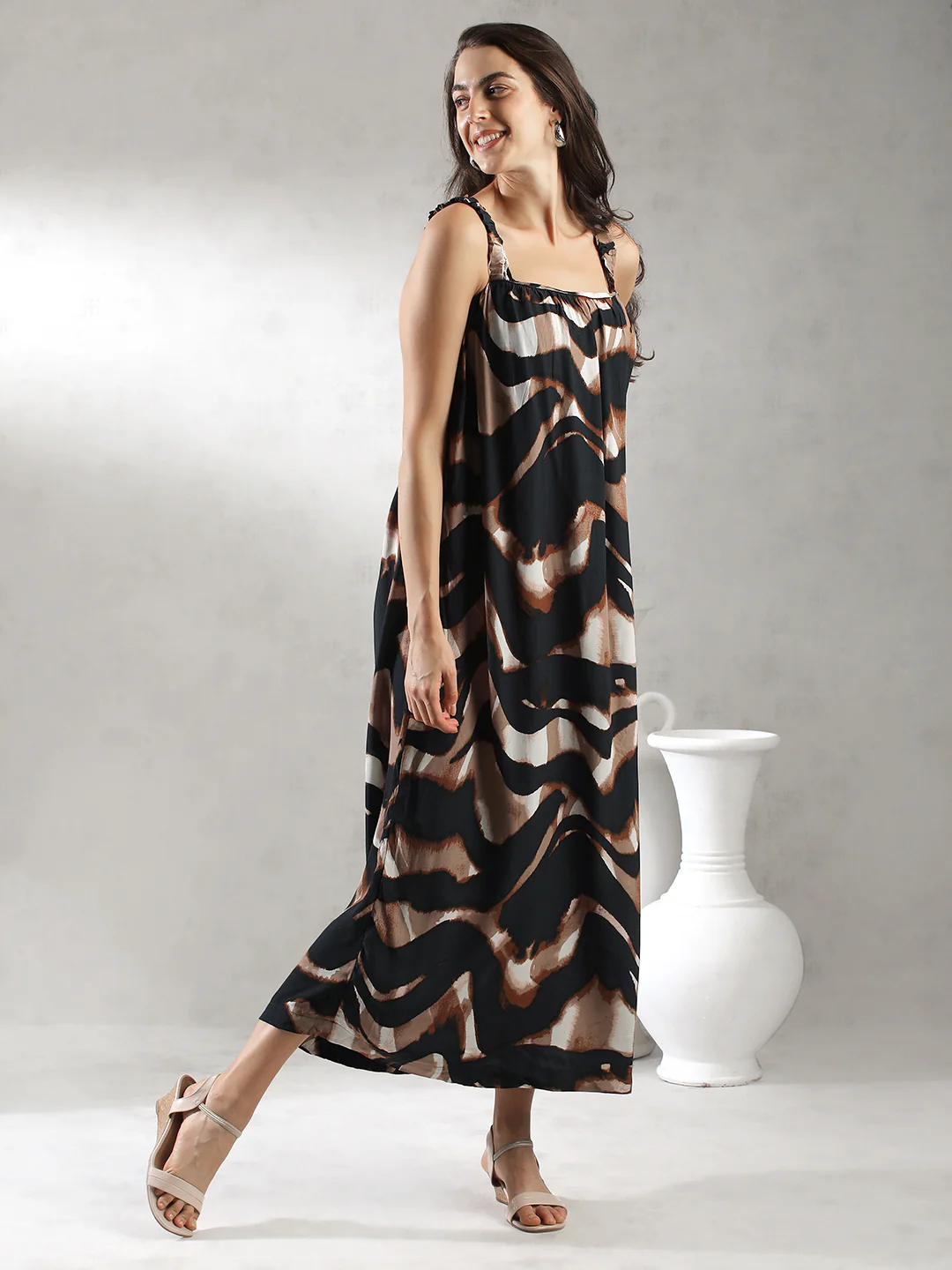 Women Brown Flared Maxi Fit Dress - Image 3