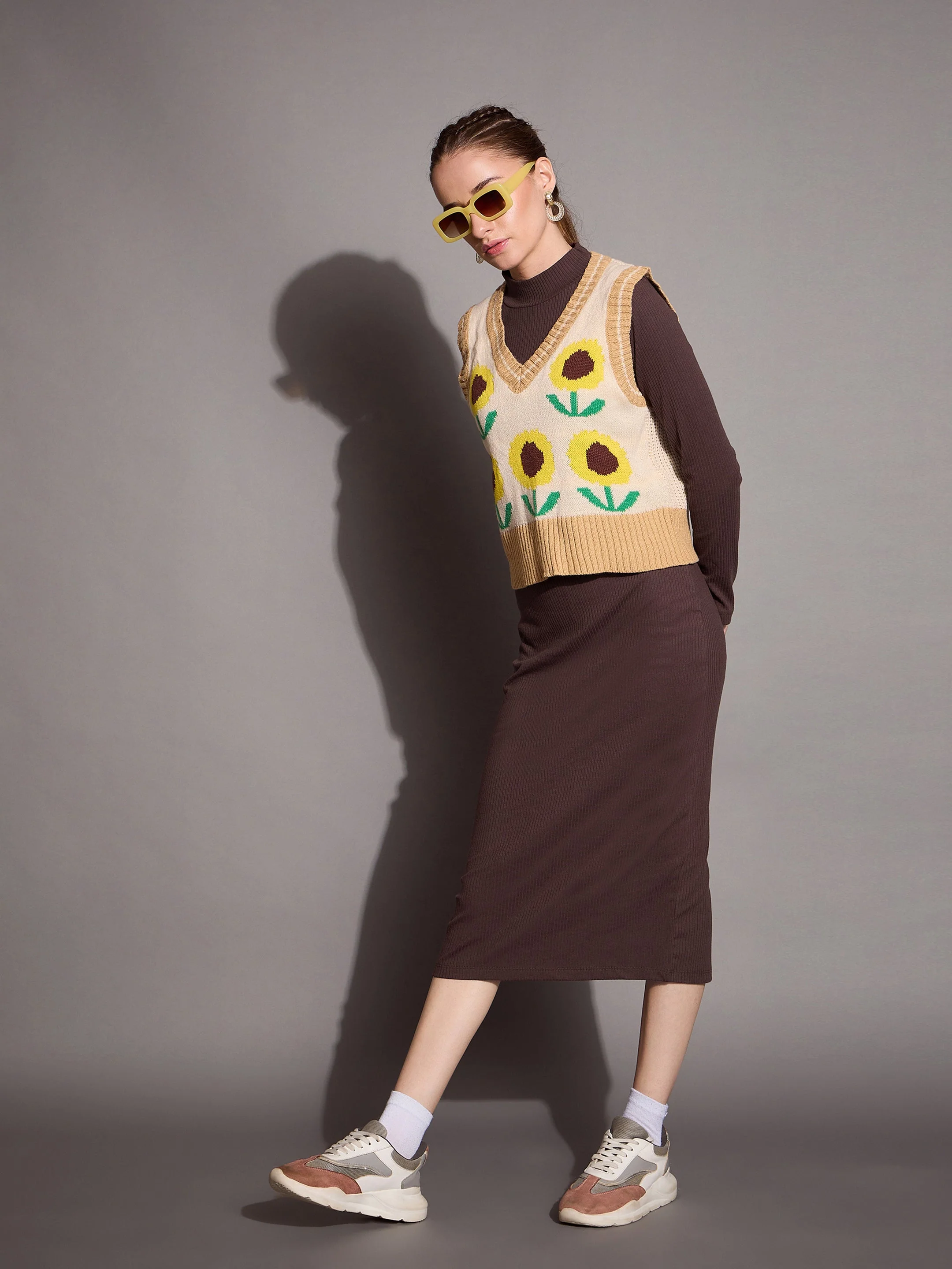 Women Brown Ribbed Back Slit Full Sleeves Bodycon Dress - Image 2