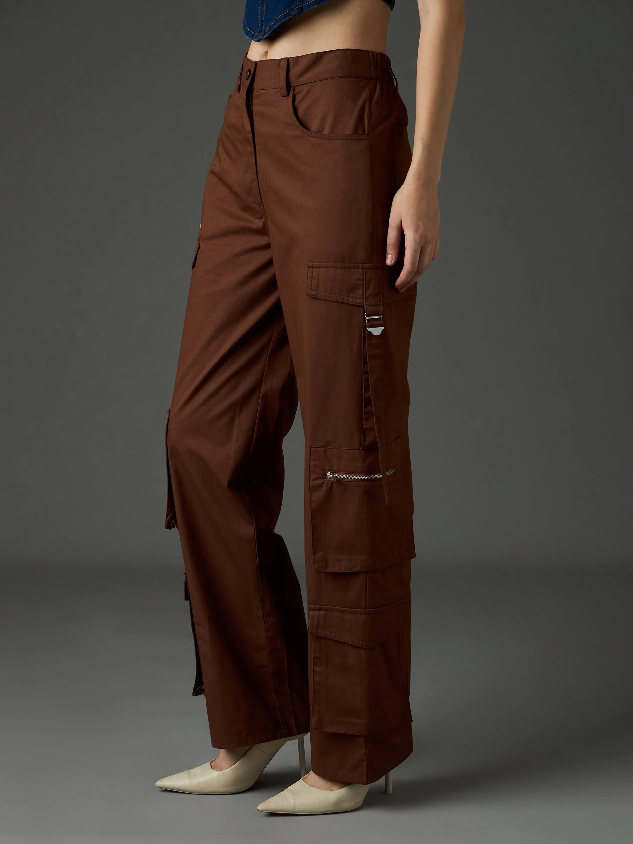 Women Brown Twill Zipper Pocket Cargo Straight Pants - Image 3