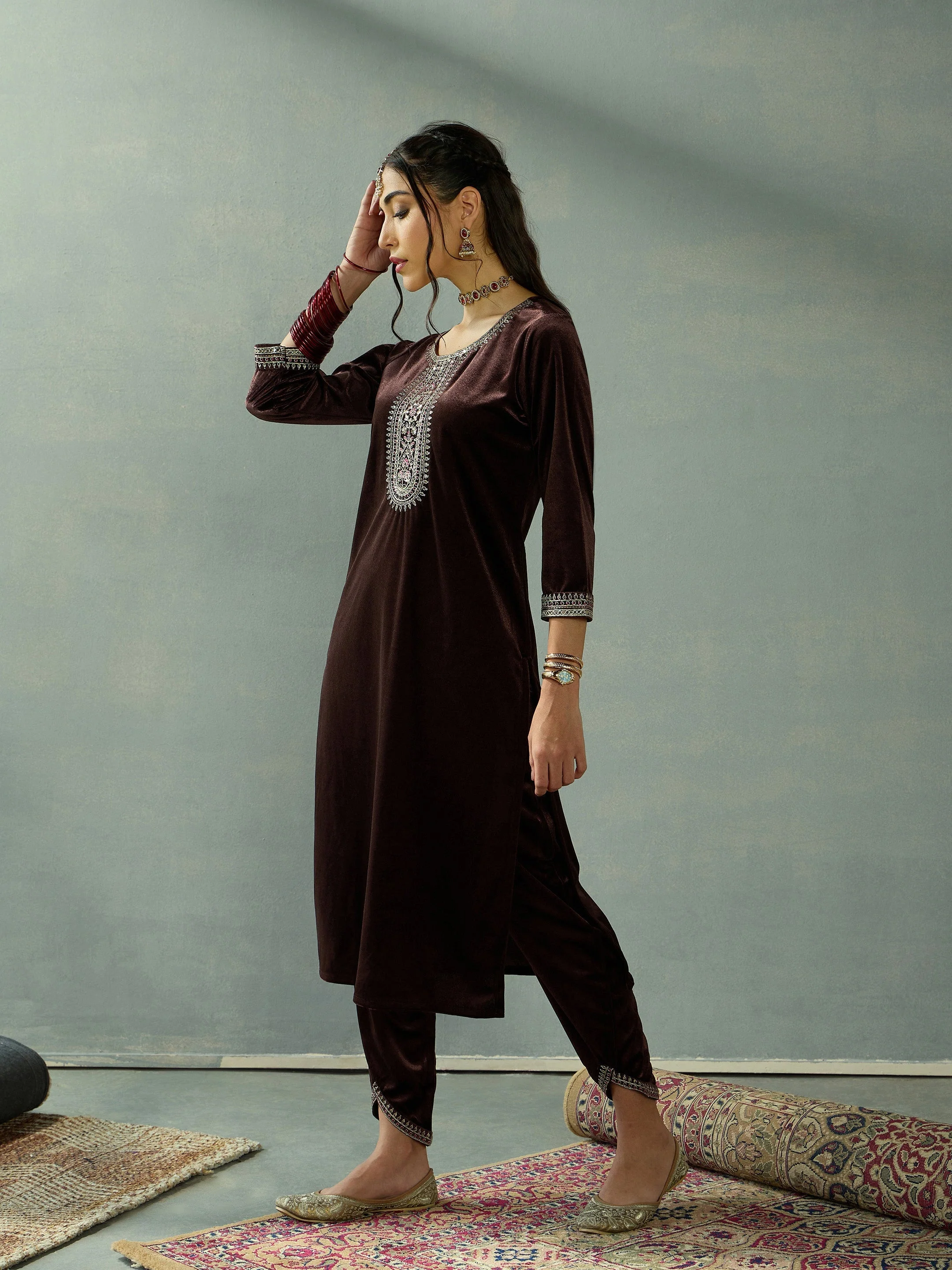 Women Brown Velvet Embroidered Kurta With Tulip Pants - Image 3