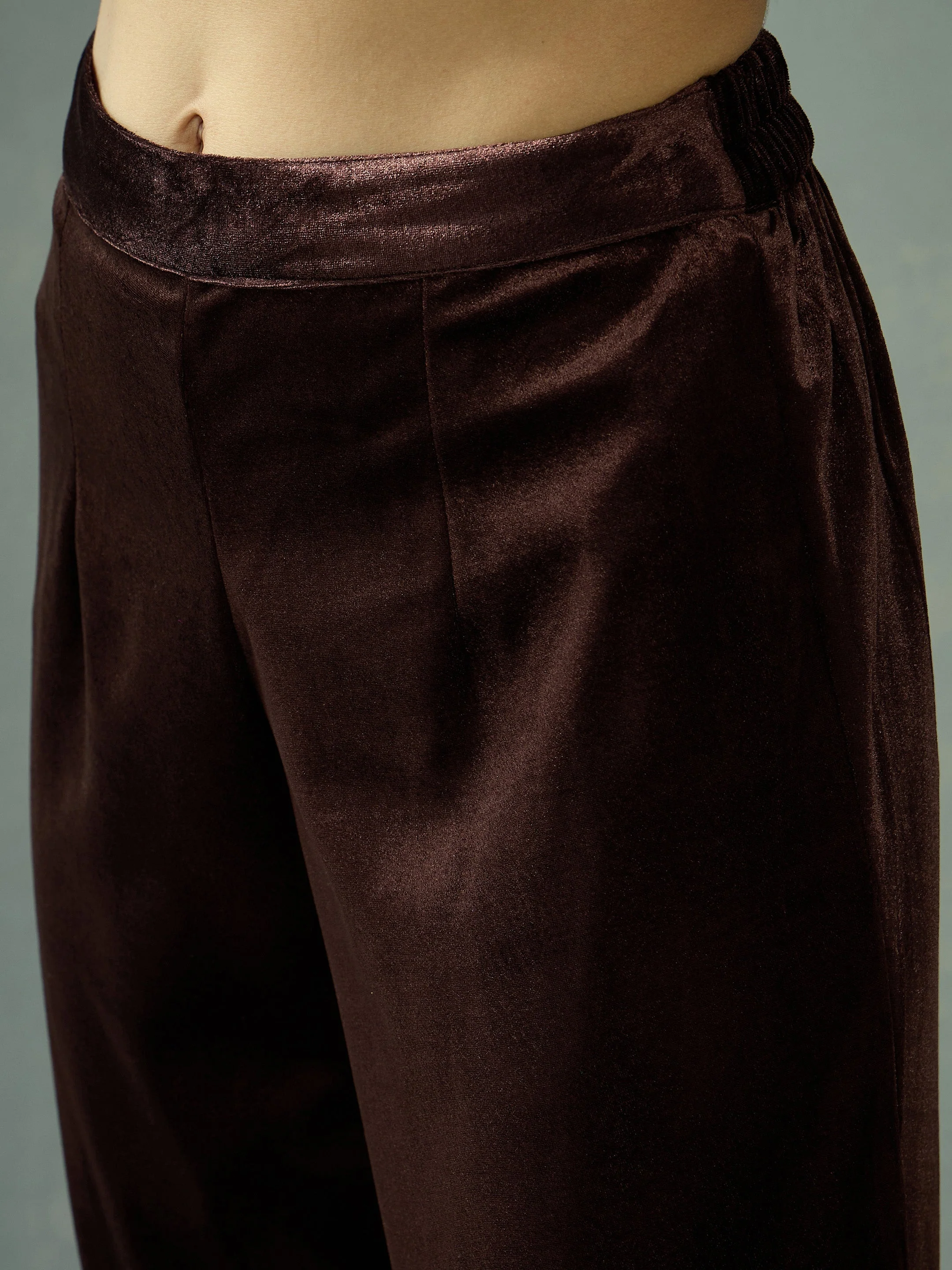 Women Brown Velvet Embroidered Kurta With Tulip Pants - Image 5