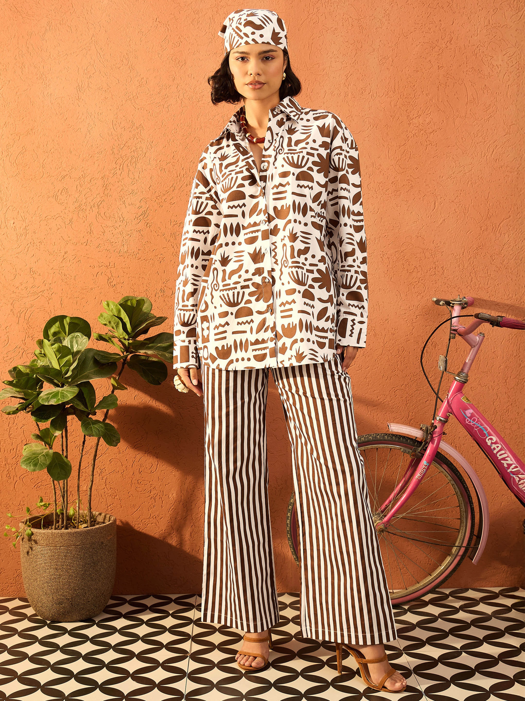 Women Brown & White Quirky Shirt With Straight Pants - Image 5