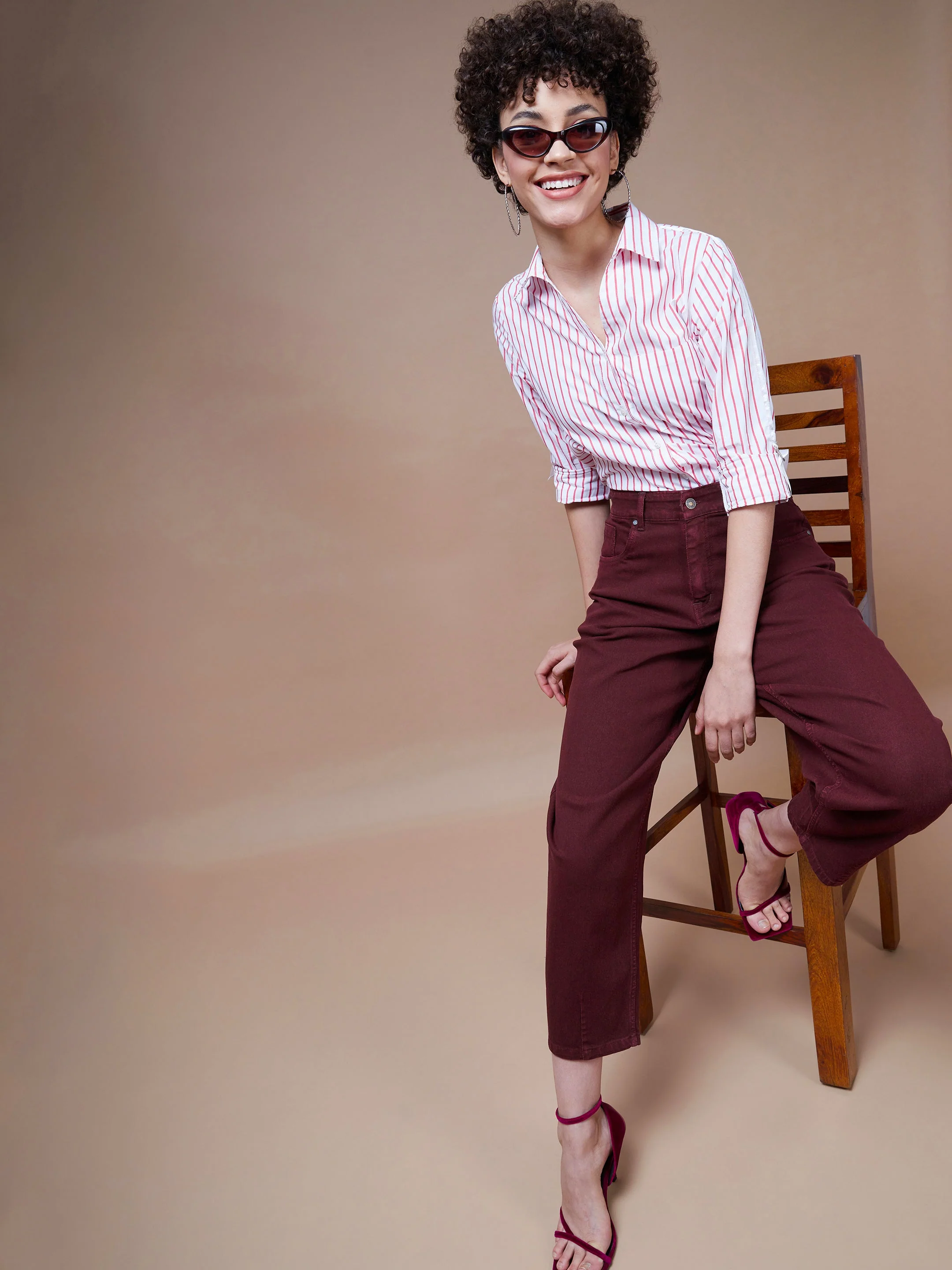 Women Burgundy Balloon Fit Jeans - Image 5
