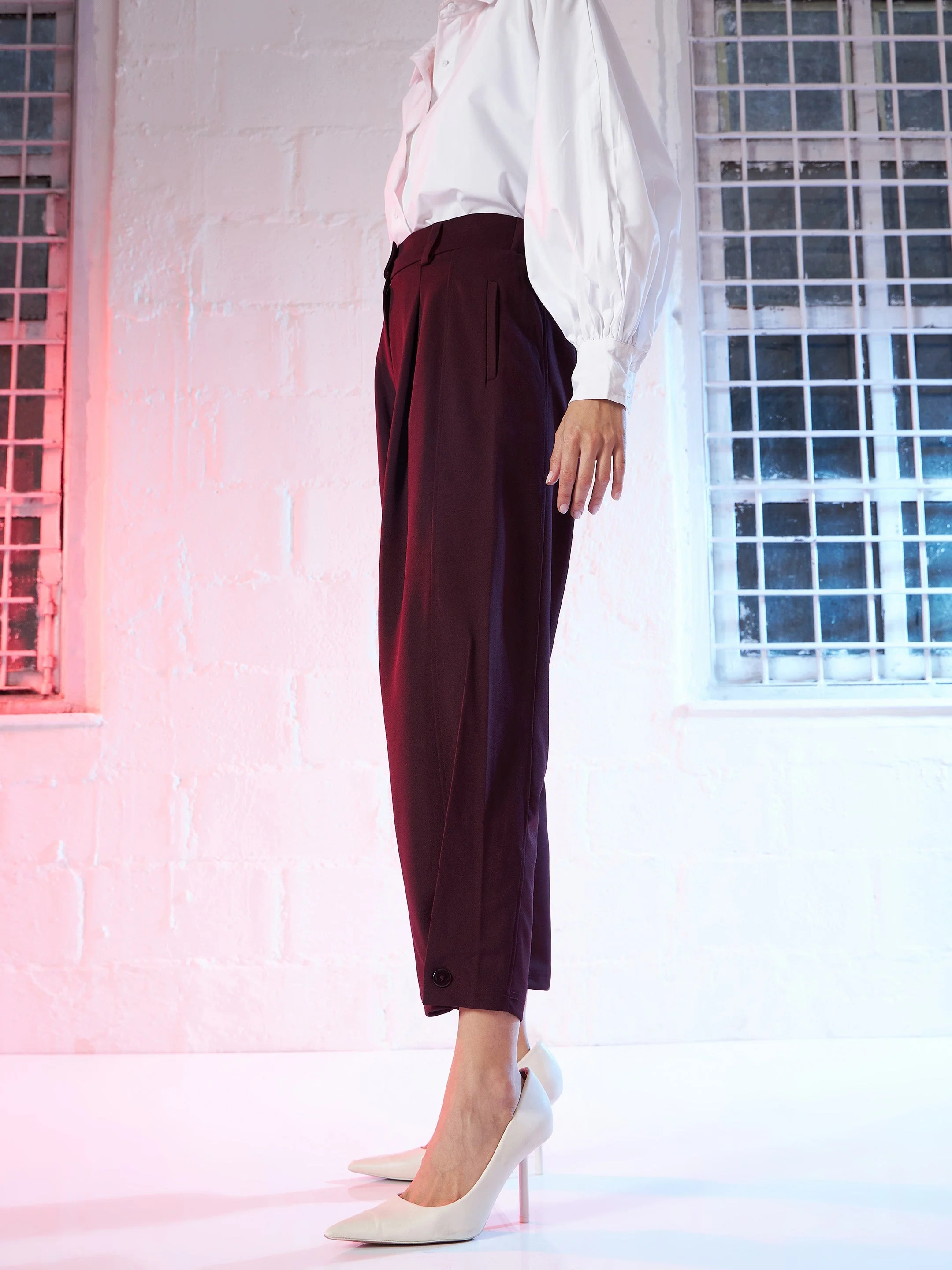 Women Burgundy Button Hem Darted Balloon Pants - Image 3