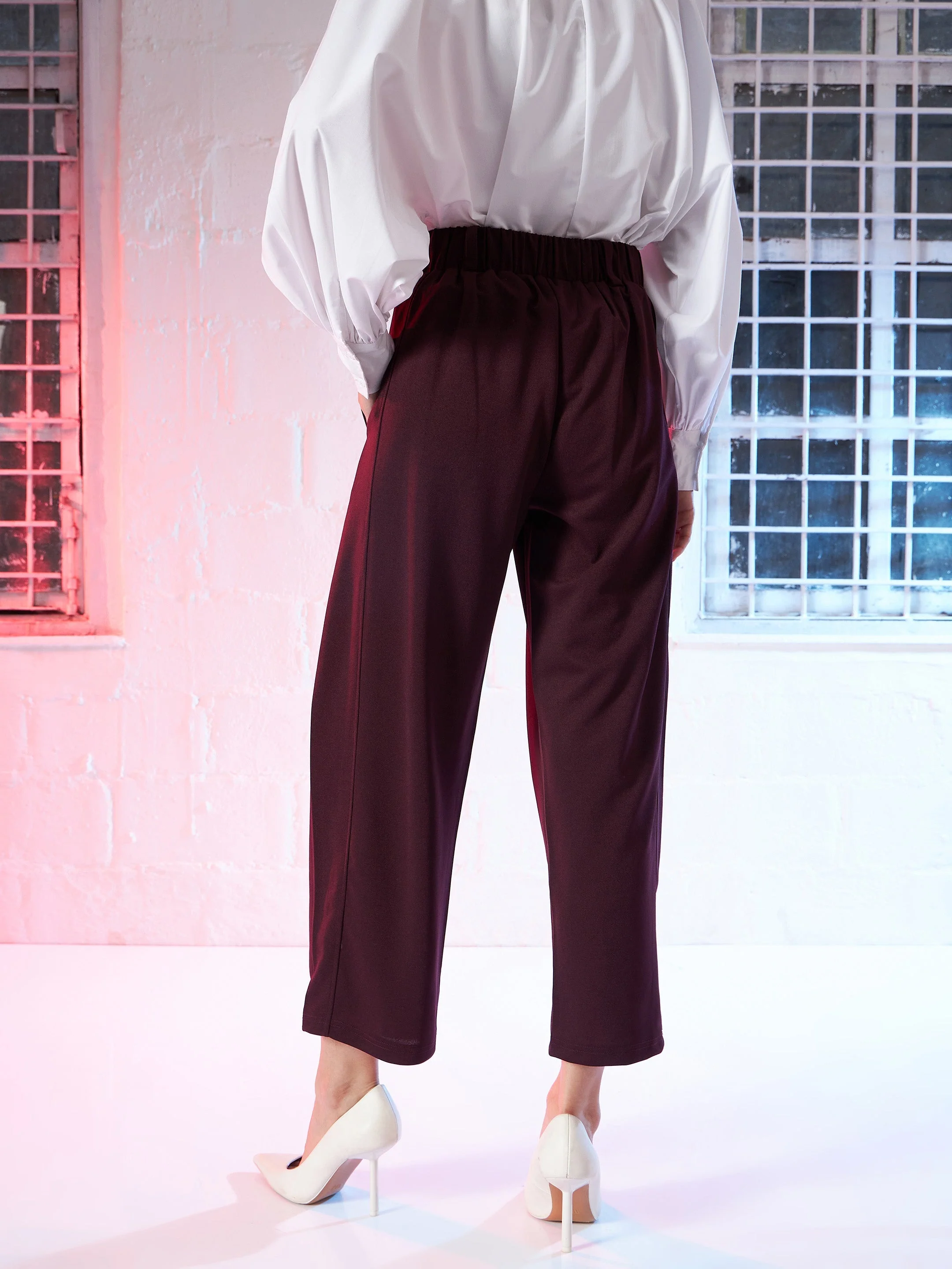 Women Burgundy Button Hem Darted Balloon Pants - Image 5