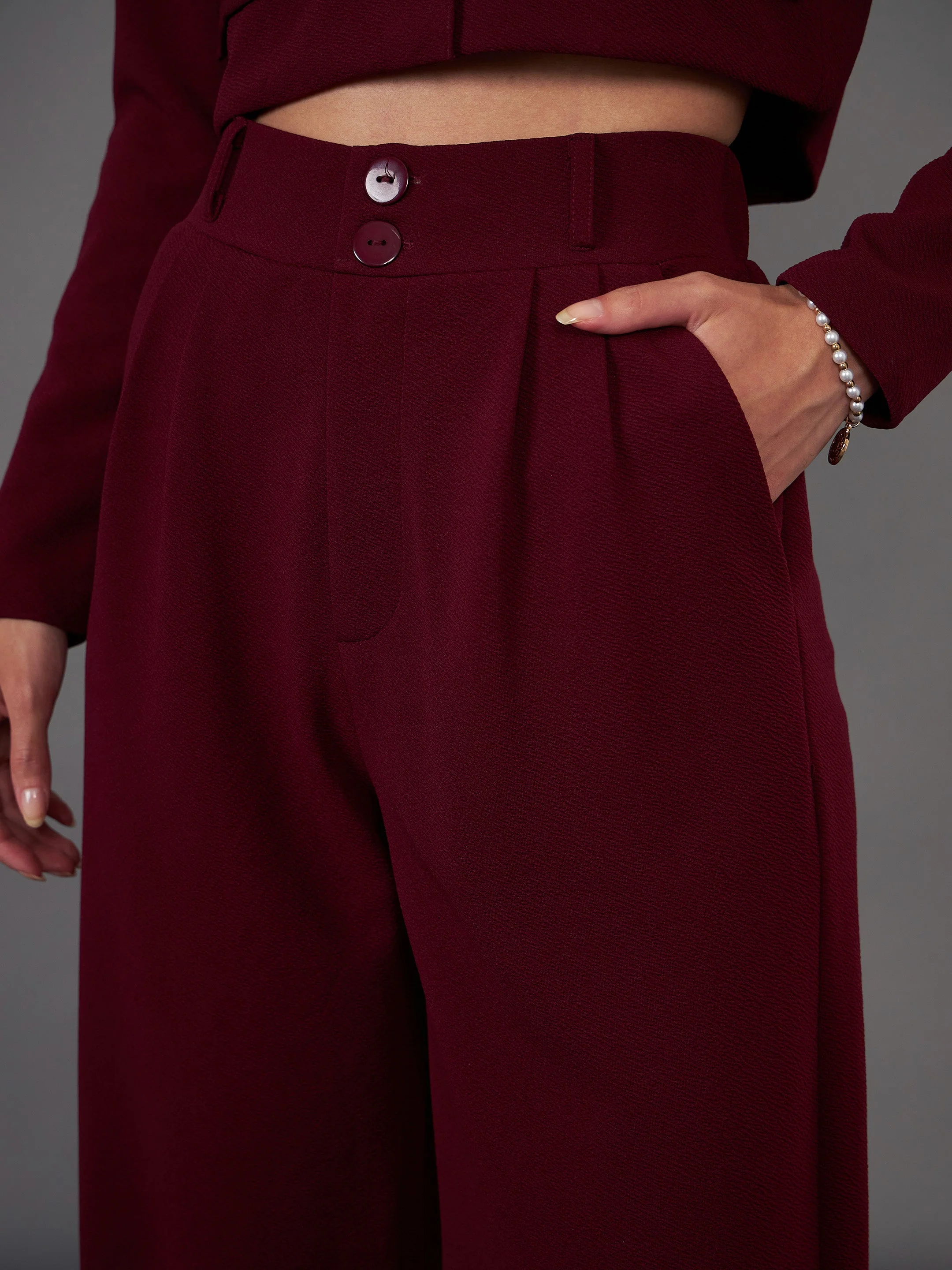 Women Burgundy Notch Collar Crop Blazer With Pleated Pants - Image 5
