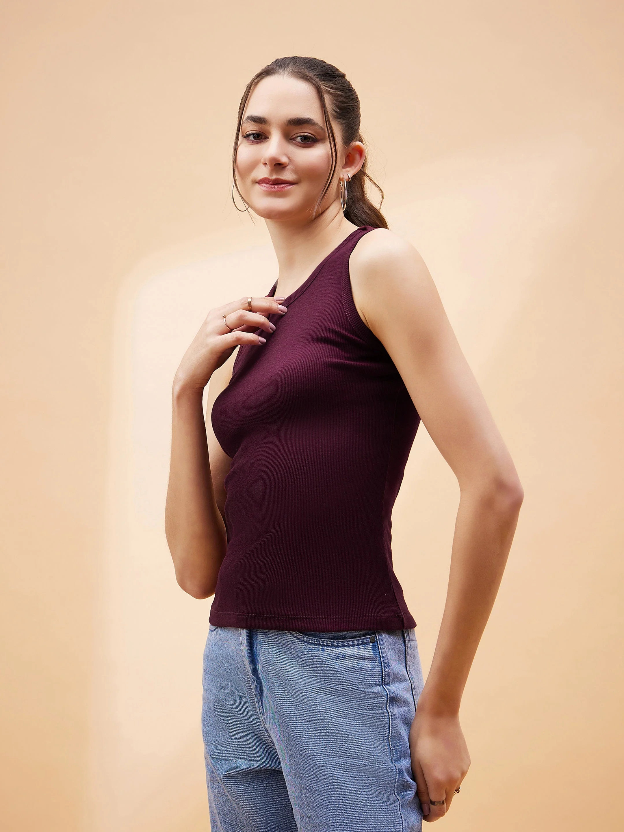 Women Burgundy Rib Sleeveless Top - Image 3