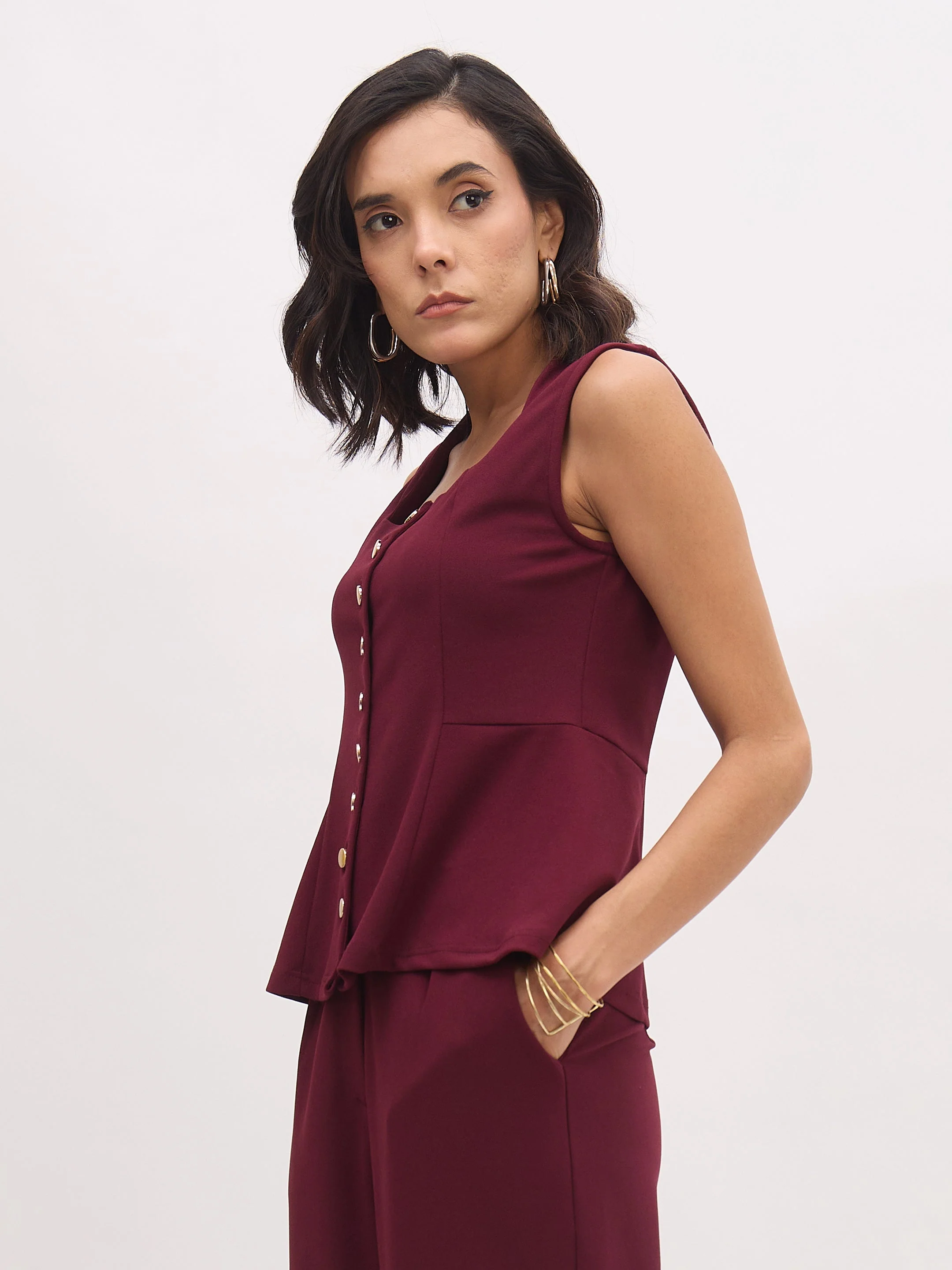 Women Burgundy Sleeveless Front Button Top - Image 4