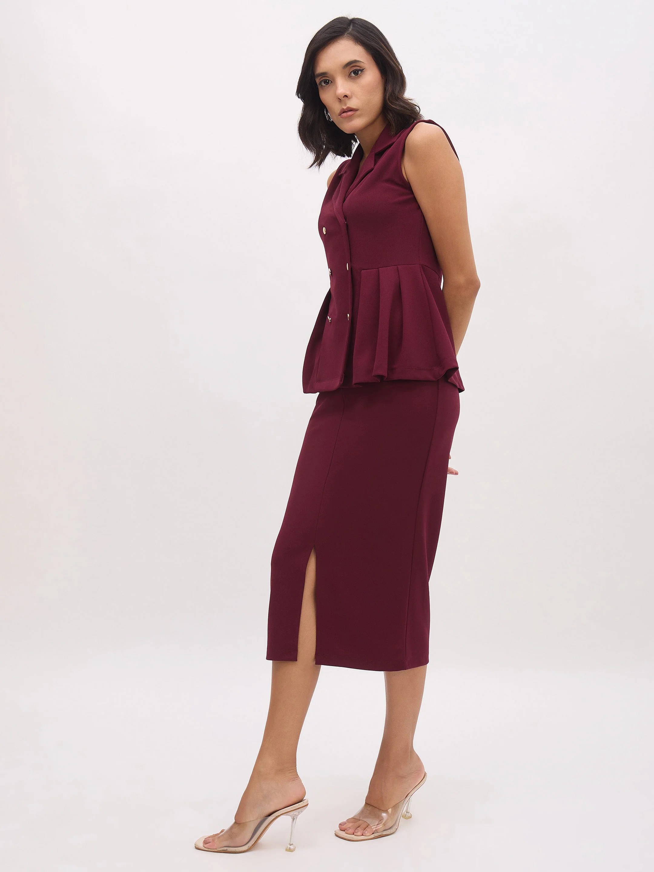 Women Burgundy Sleeveless Notched Button Top With Skirt - Image 5
