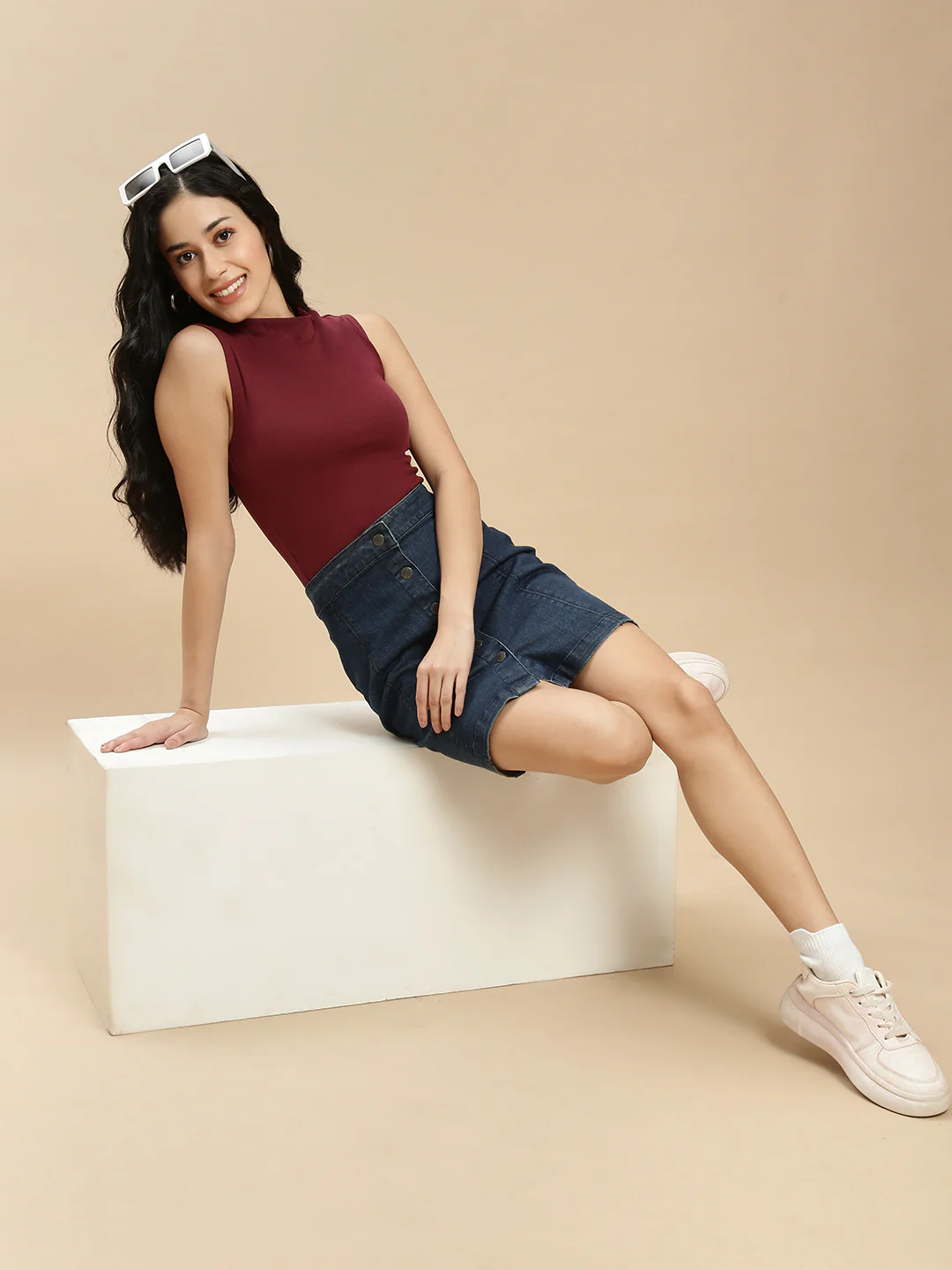 Women Burgundy Sleeveless Top - Image 6