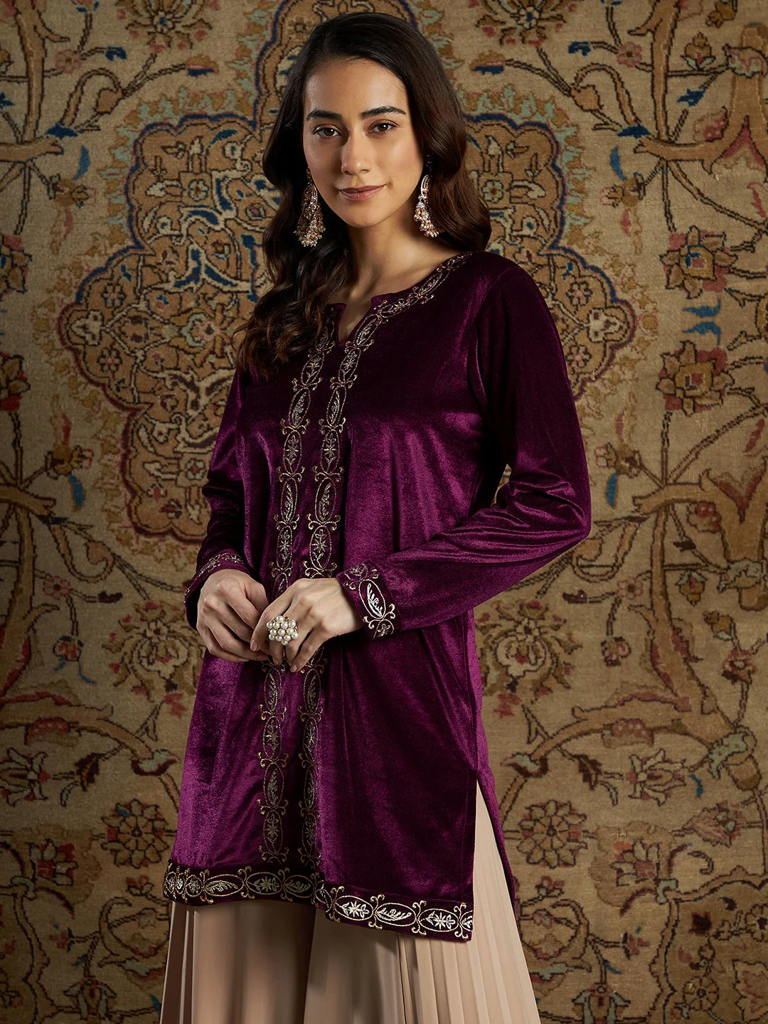 Women Burgundy Velvet Zari Embroidered Short Kurta - Image 2