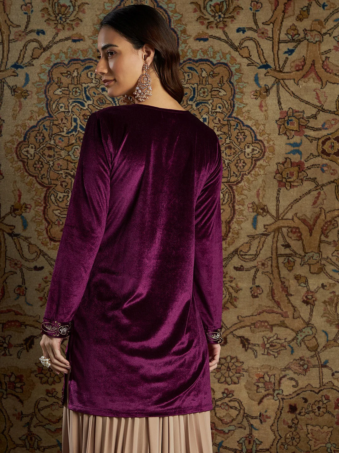 Women Burgundy Velvet Zari Embroidered Short Kurta - Image 4