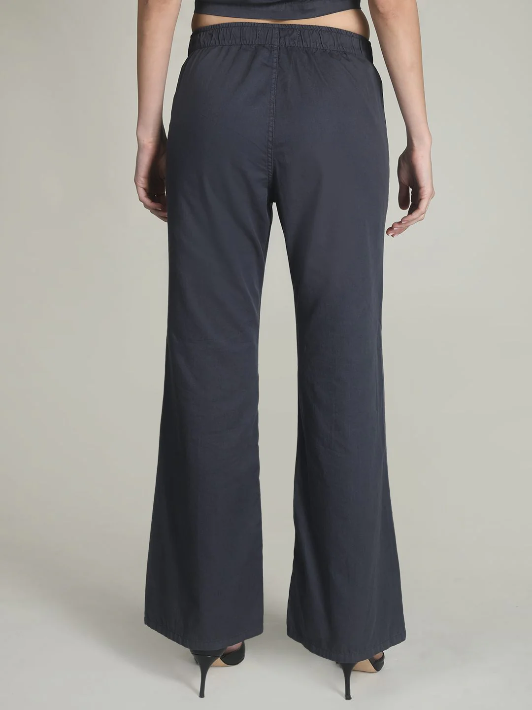 Women Classic Loose Fit High-Rise Trousers - Image 4