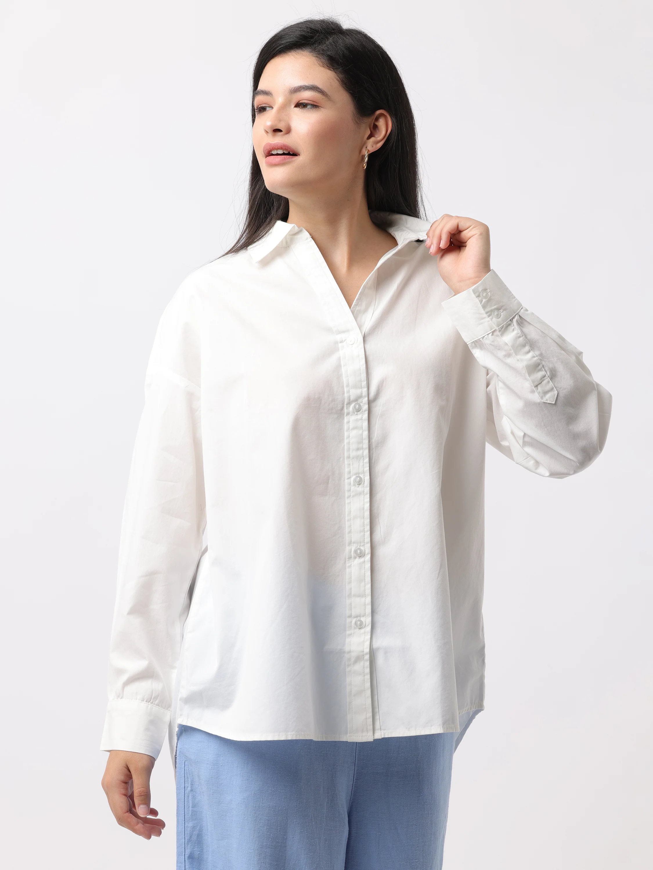 Women Comfortable White Oversized Shirt - Image 3
