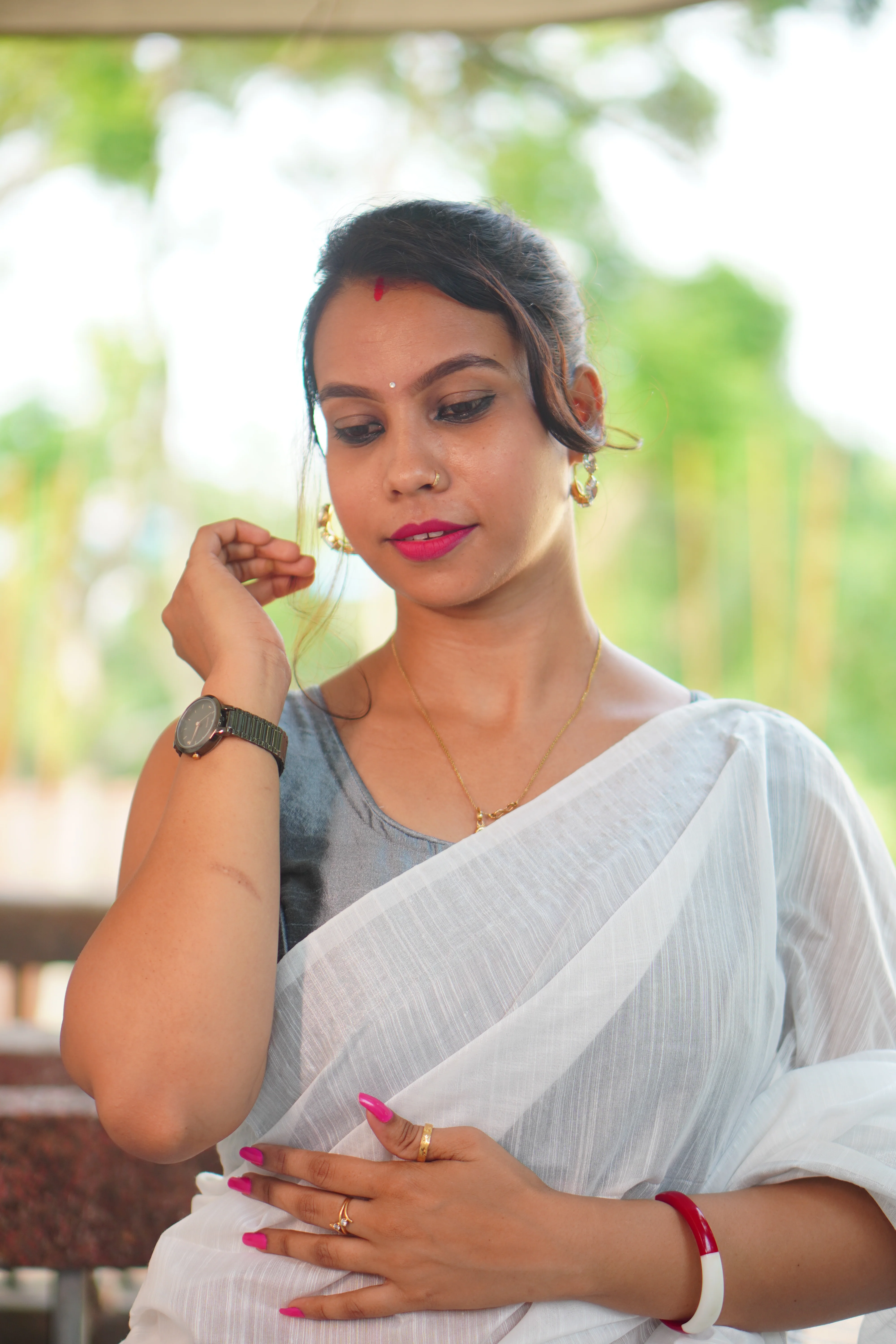 Women Cotto Silk White Zari Border Saree - Image 3