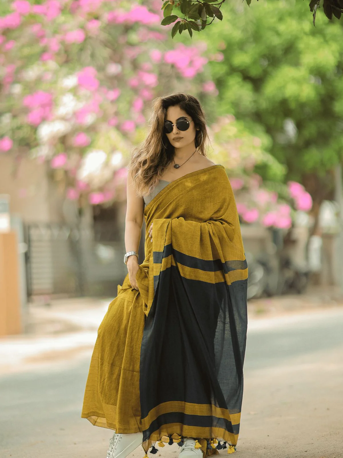 Women Cotton Checks Pallu Saree - Image 6