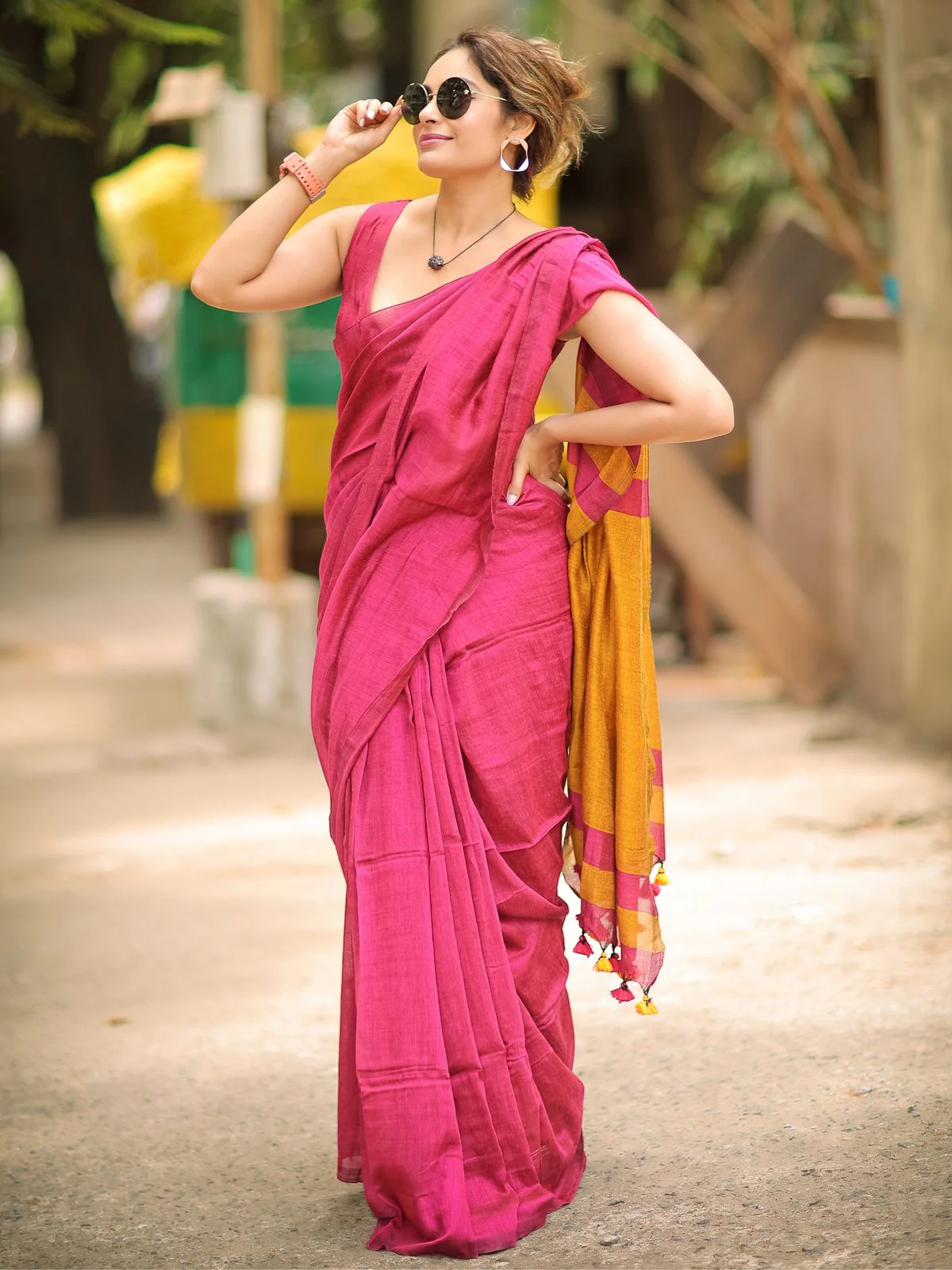 Women Cotton Checks Pallu Saree - Image 3