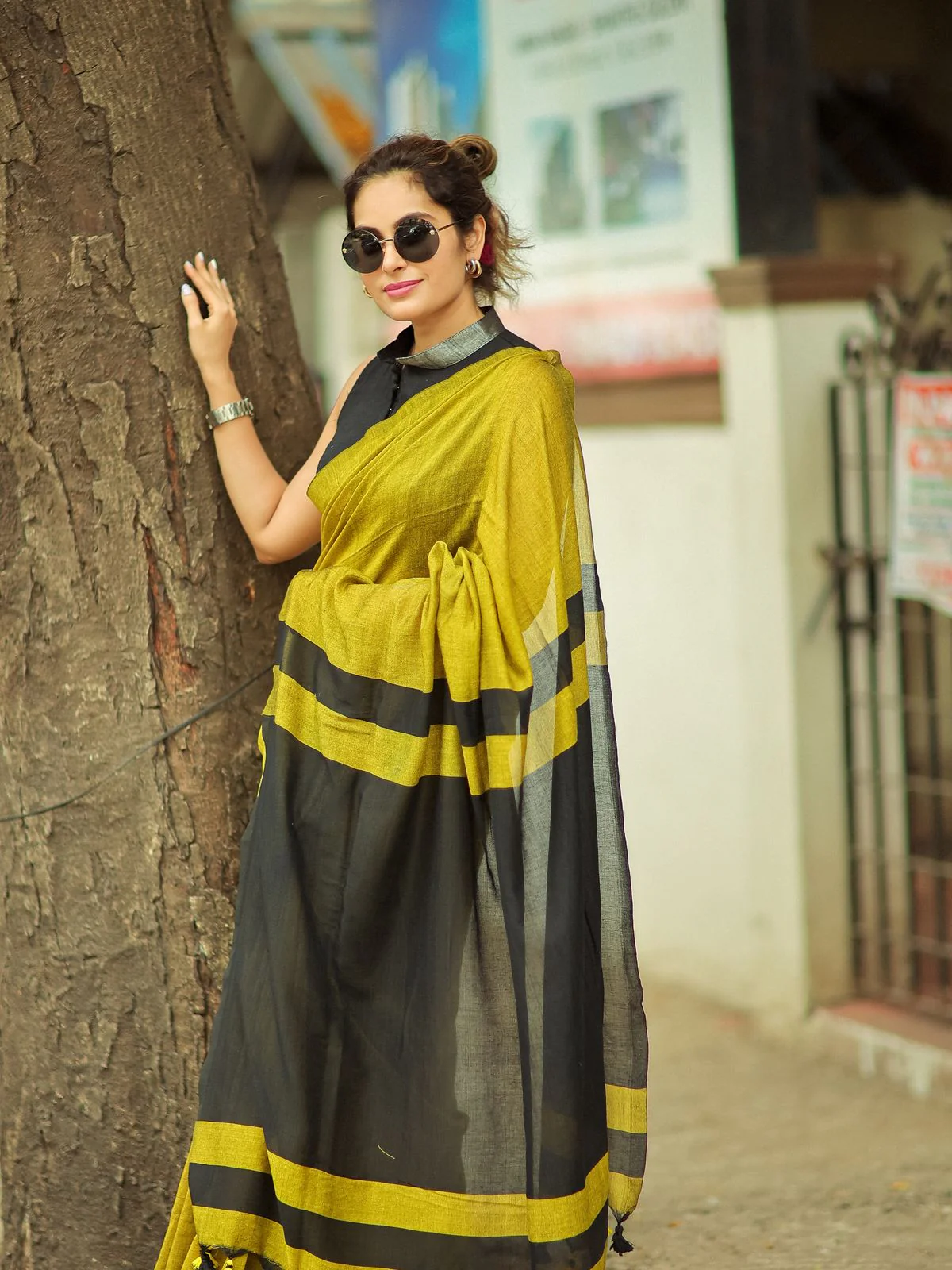 Women Cotton Checks Pallu Saree - Image 2