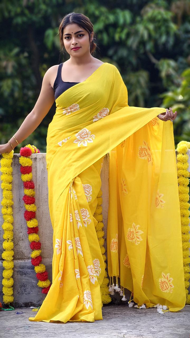 Women Cotton Floral Design Saree - Image 4