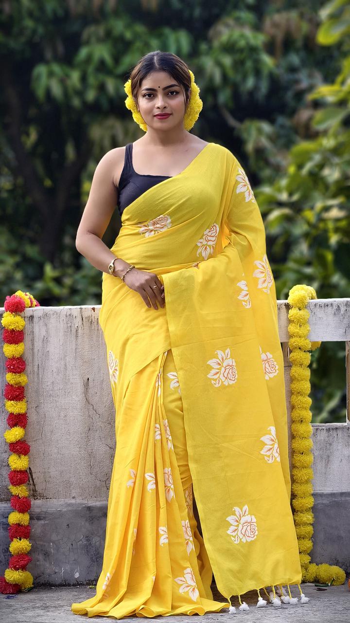 Women Cotton Floral Design Saree - Image 5