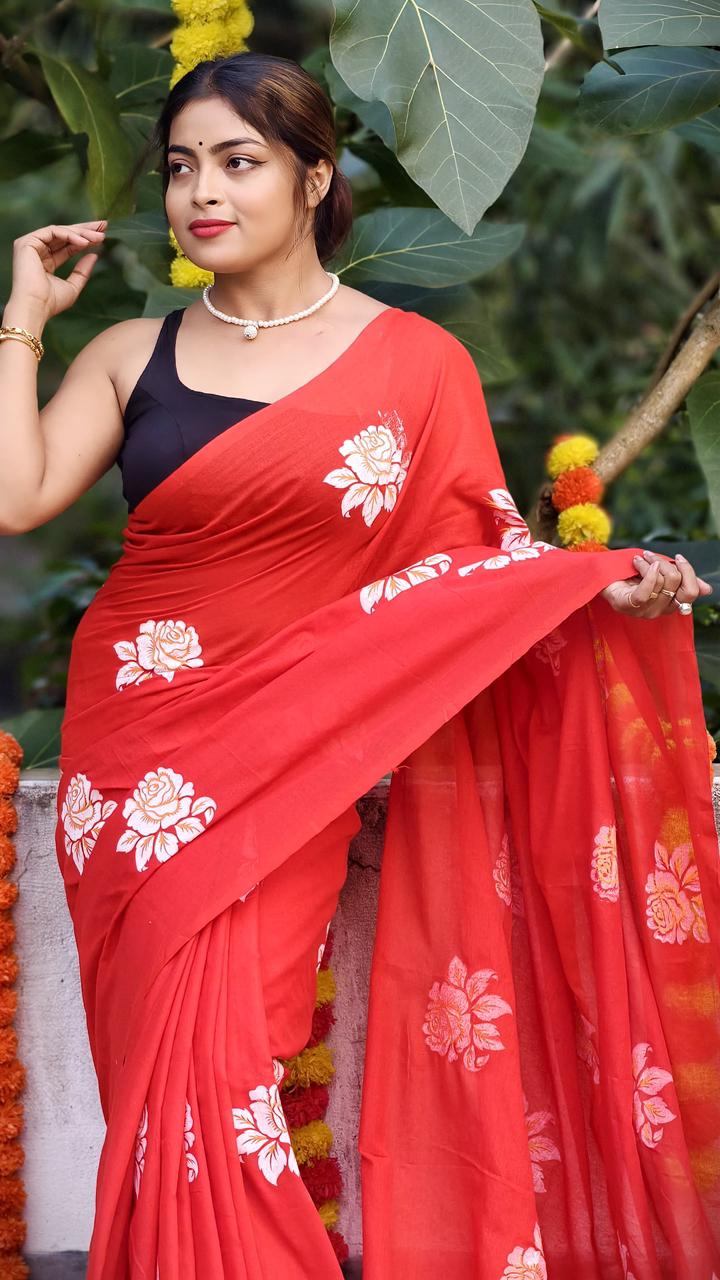 Women Cotton Floral Design Saree - Image 3
