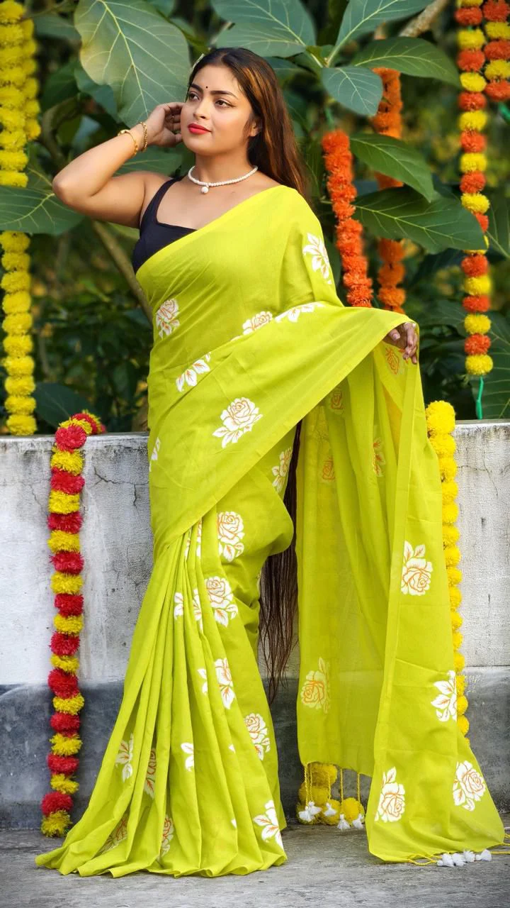 Women Cotton Floral Design Saree - Image 4