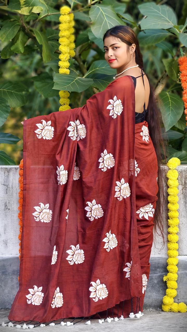 Women Cotton Floral Design Saree - Image 3