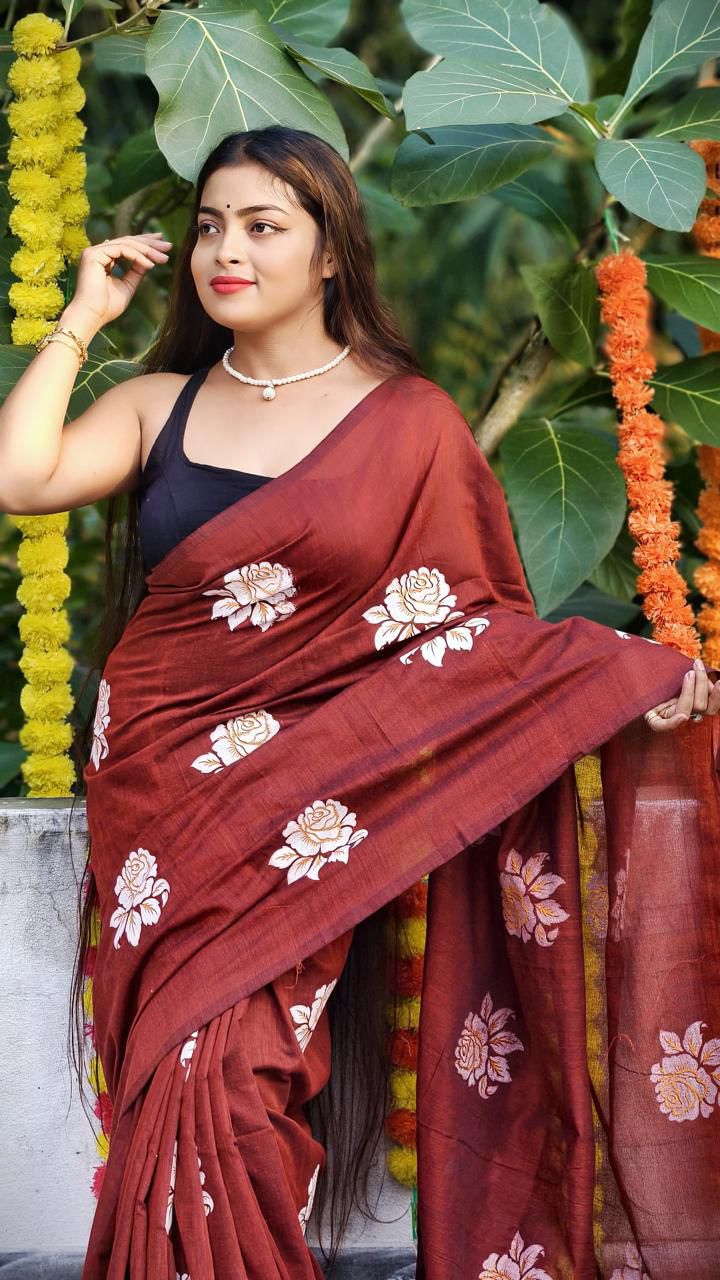Women Cotton Floral Design Saree - Image 5