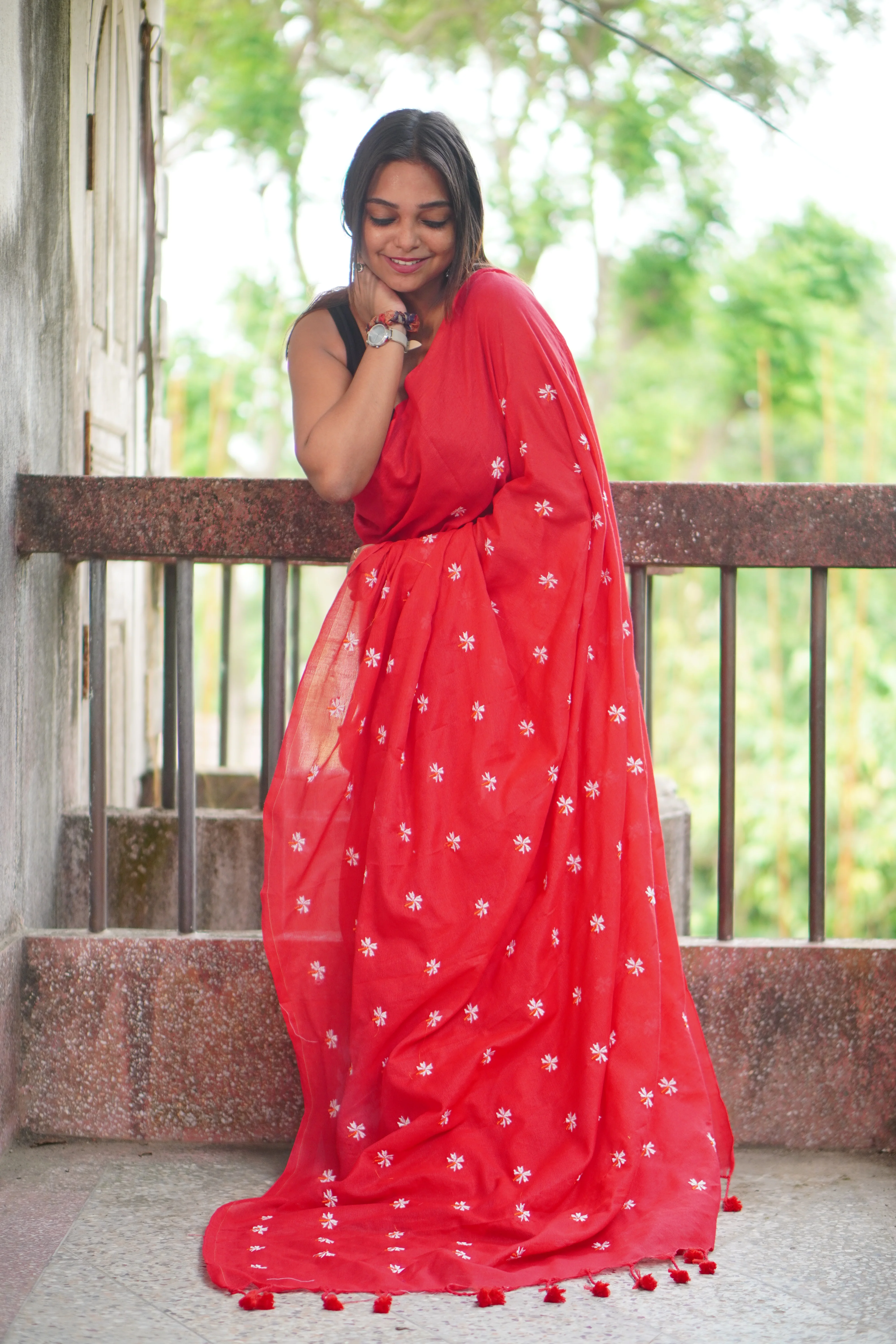 Women Cotton Floral Design Saree - Image 6